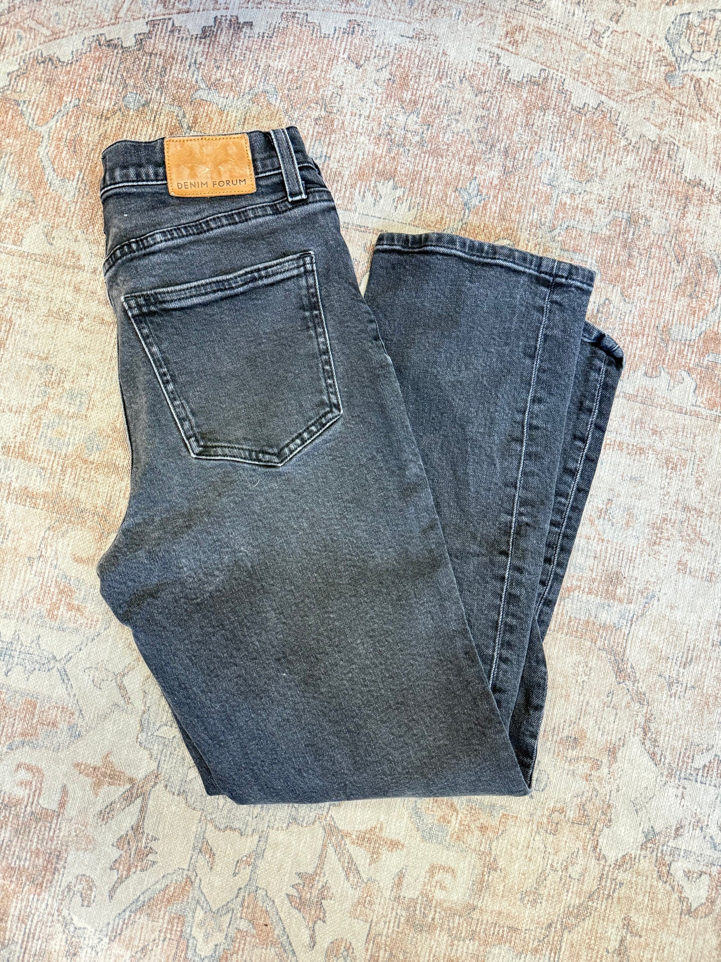 Denim Forum Arlo Straight HR Jeans (27x28)