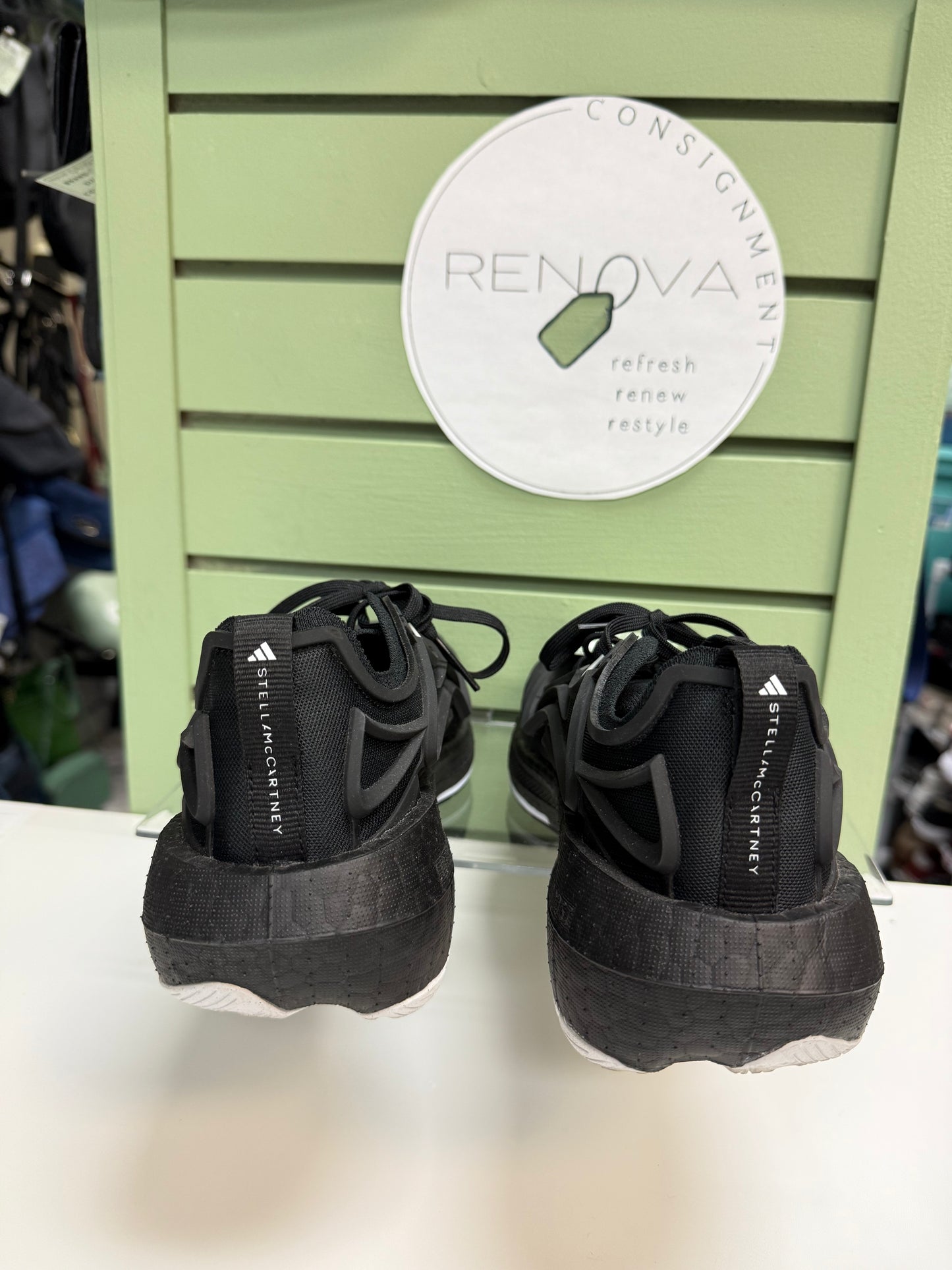 Adidas Stella McCartney Runners (Mens 6/Womens 7.5)