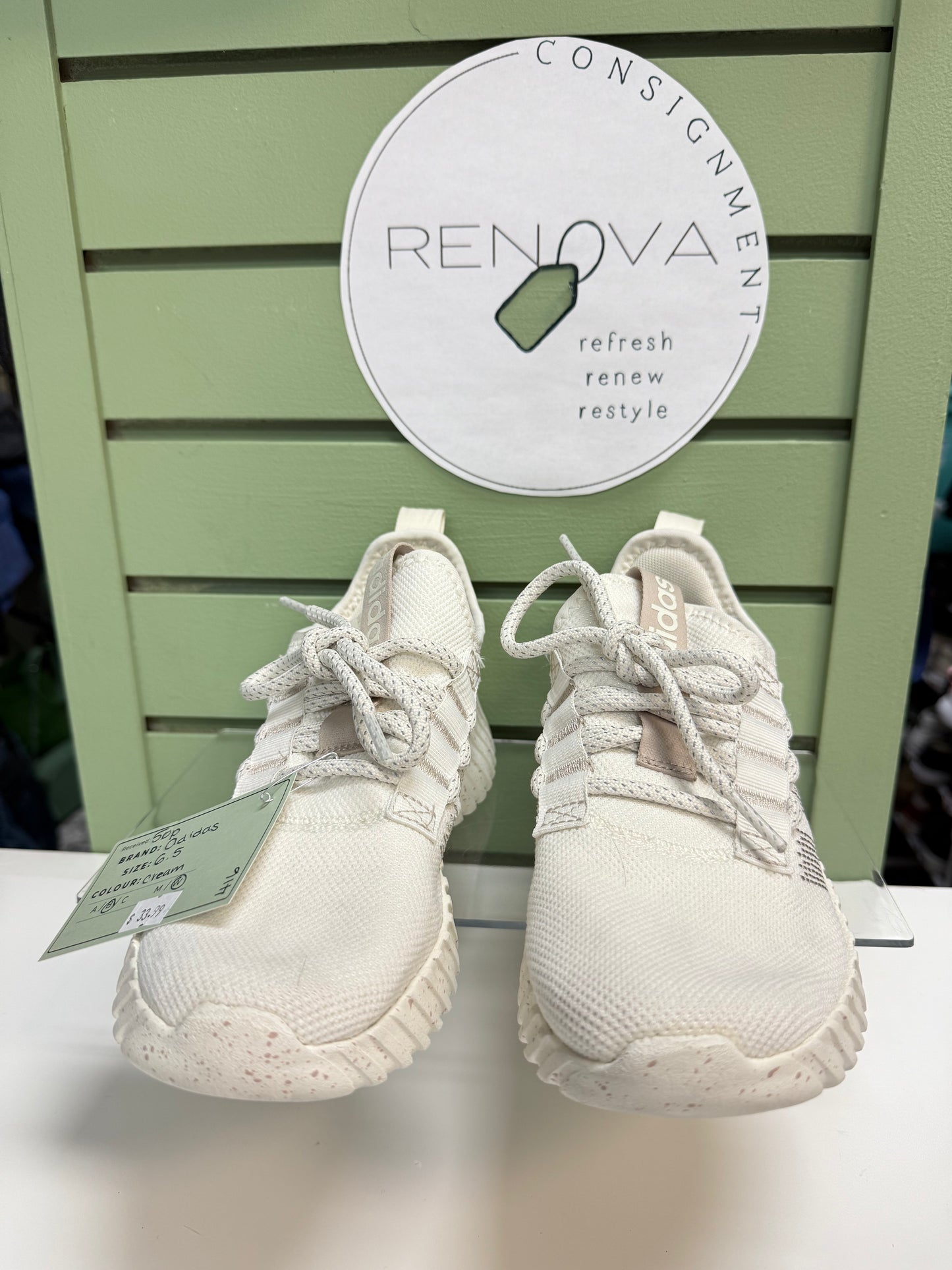 Adidas Kaptir Flow Runners (Womens 6.5)