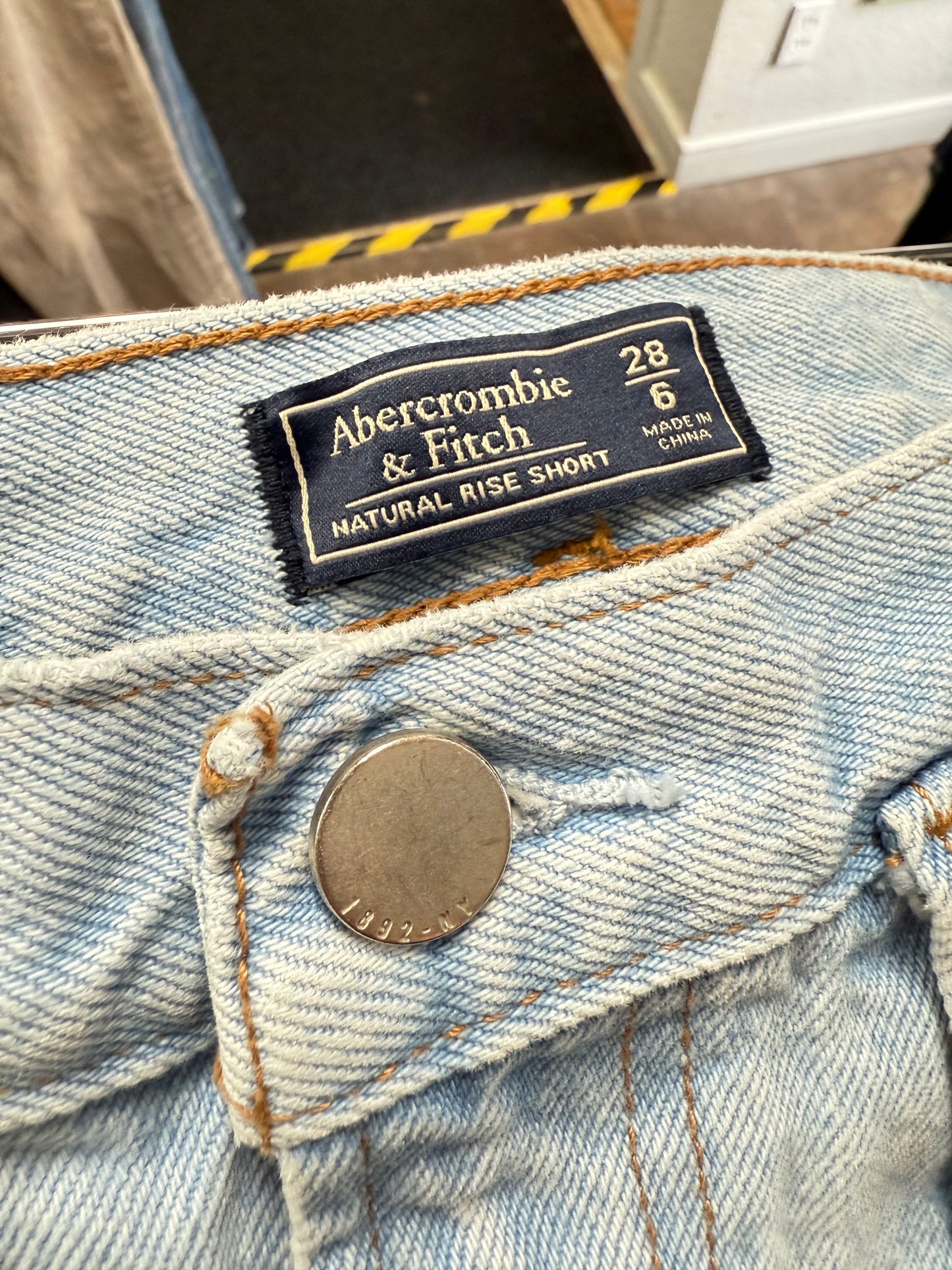 Abercrombie Natural Rise Shorts (28)