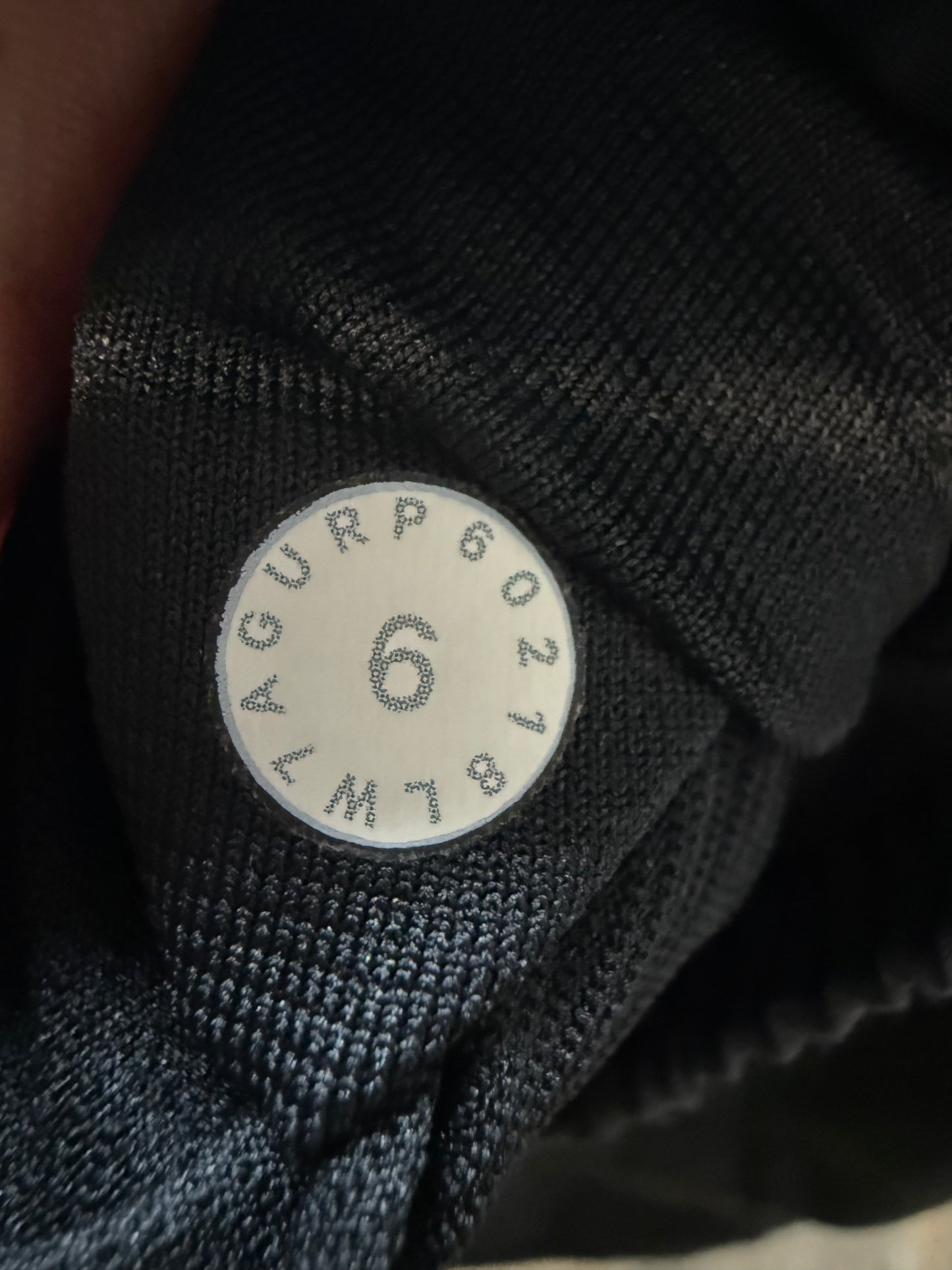 Lululemon Hotty Hot LR Short 2.5” (6)