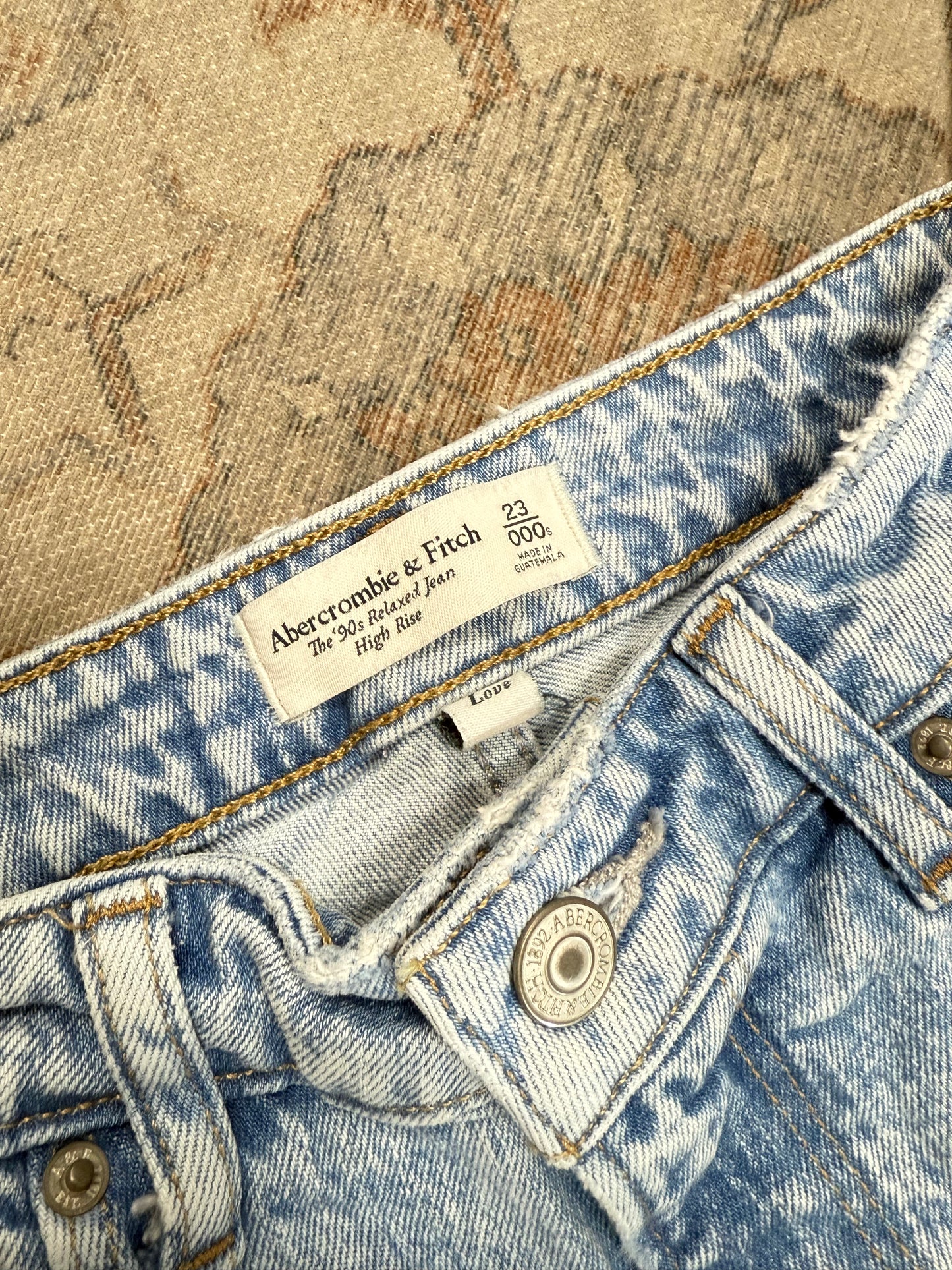 Abercrombie ‘90s Relaxed HR Jeans (23)