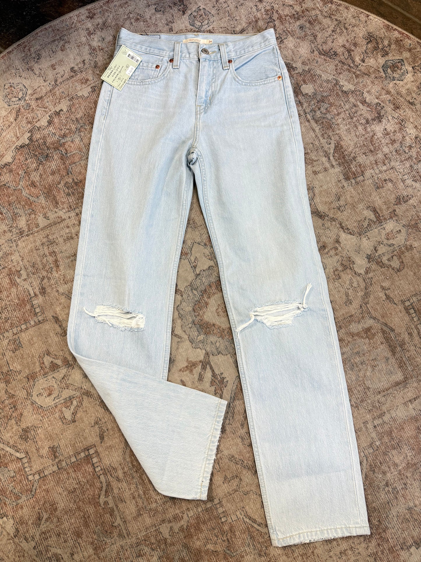 Levi Low Pro Straight Jeans (24)