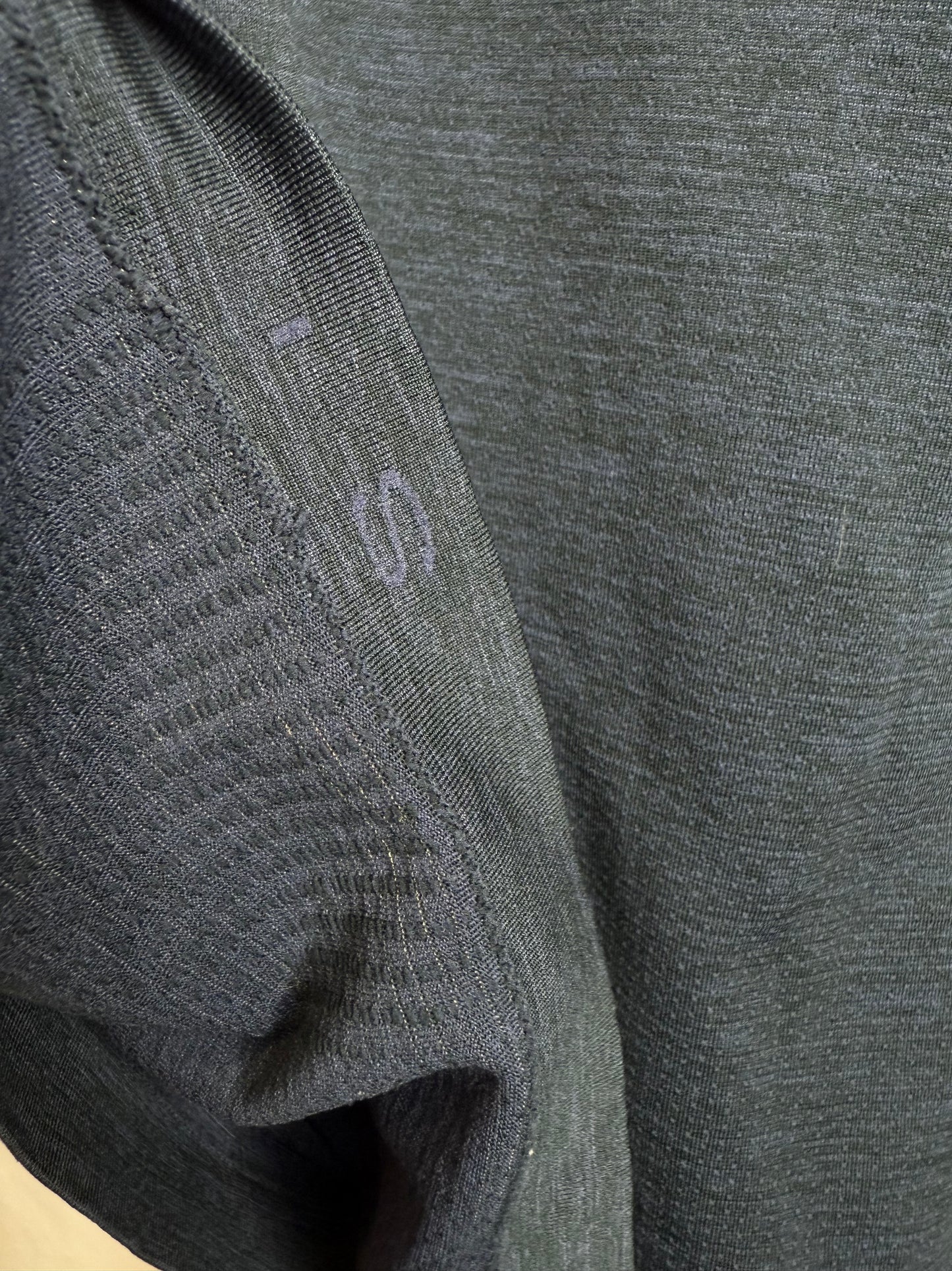 Lululemon Metal Vent Tee (S)
