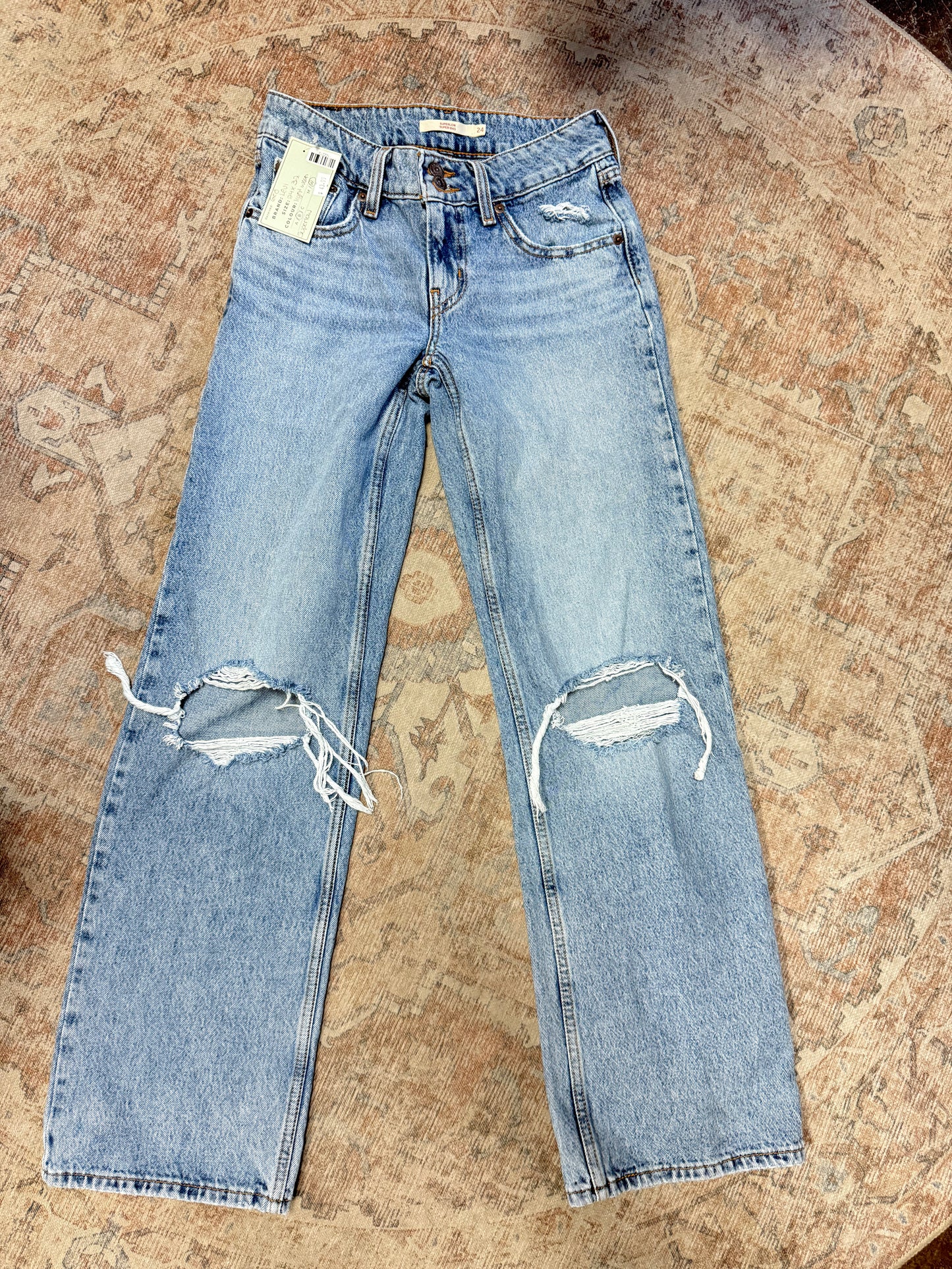 Levi’s Superlow Jeans (24x32)