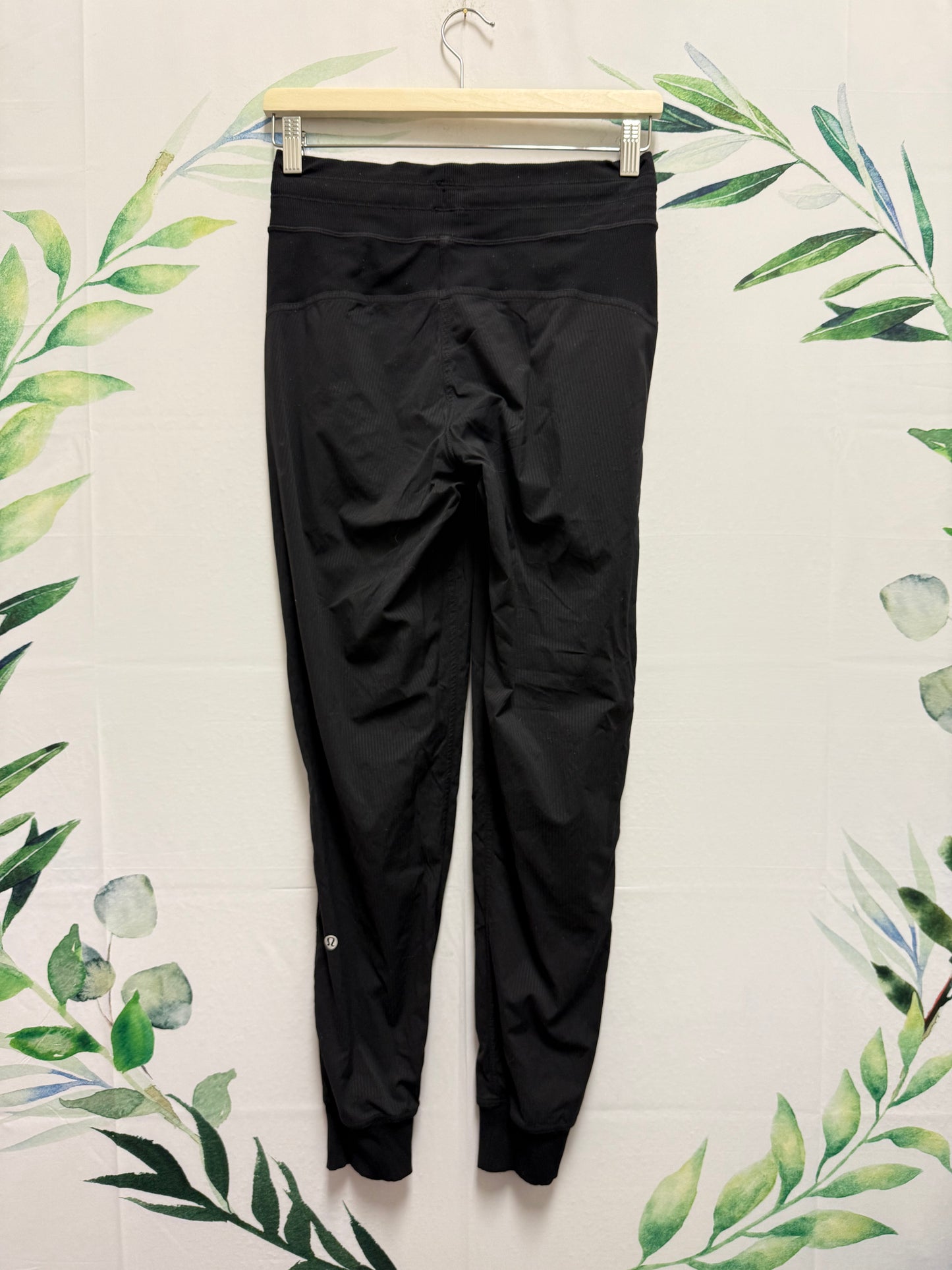 Lululemon Dance Studio MR Jogger (4)