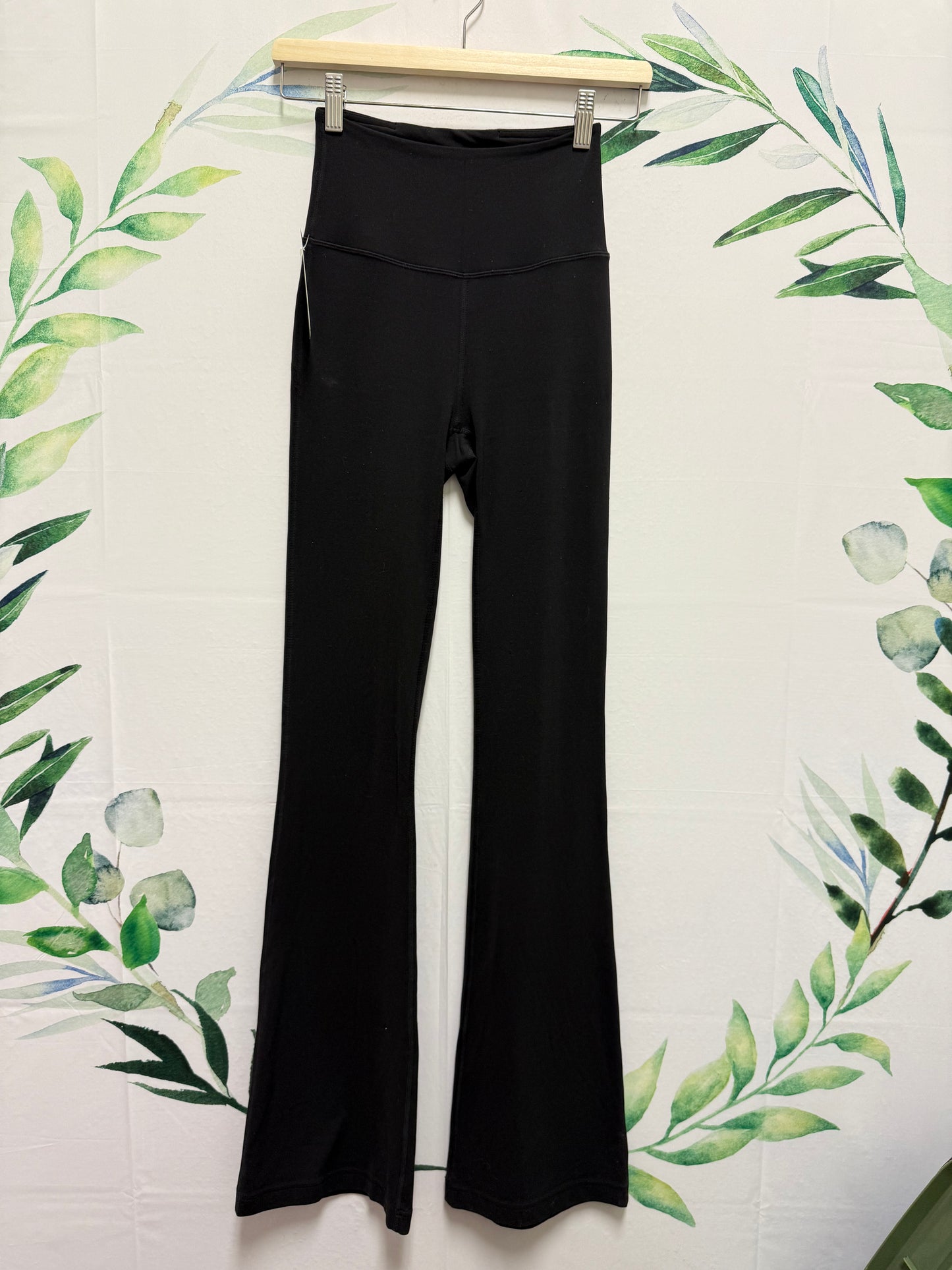 Lululemon Groove Flare SHR Pant 32” (2)