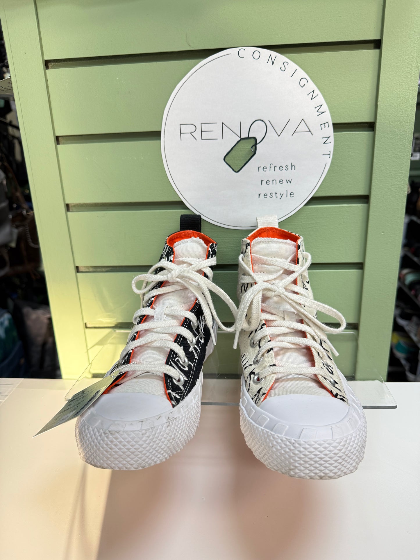 Converse Not a Chuck Mismatch SE (Y5 = Womens 7)