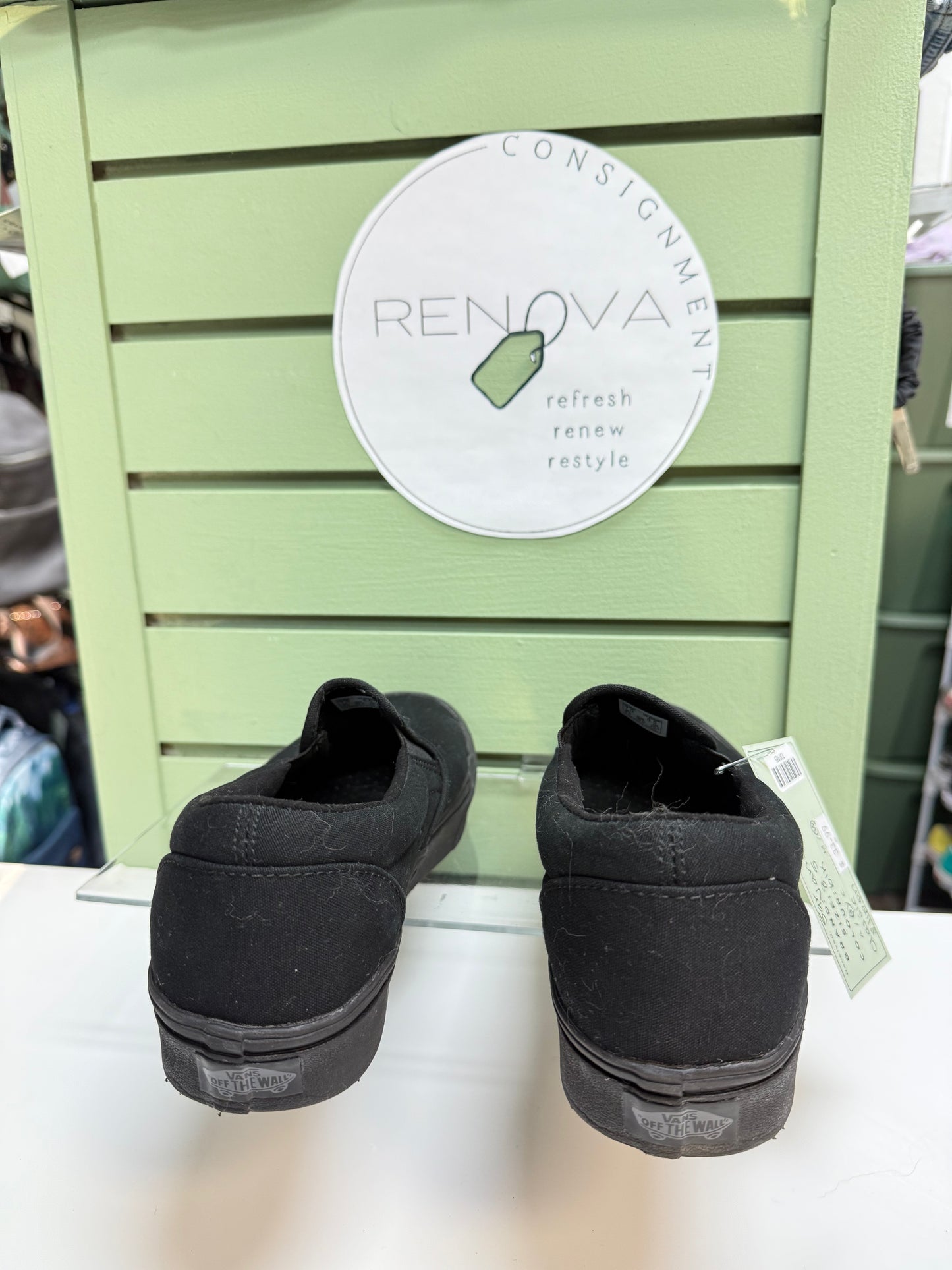Vans Classic Slip On Sneakers (Womens 8.5)