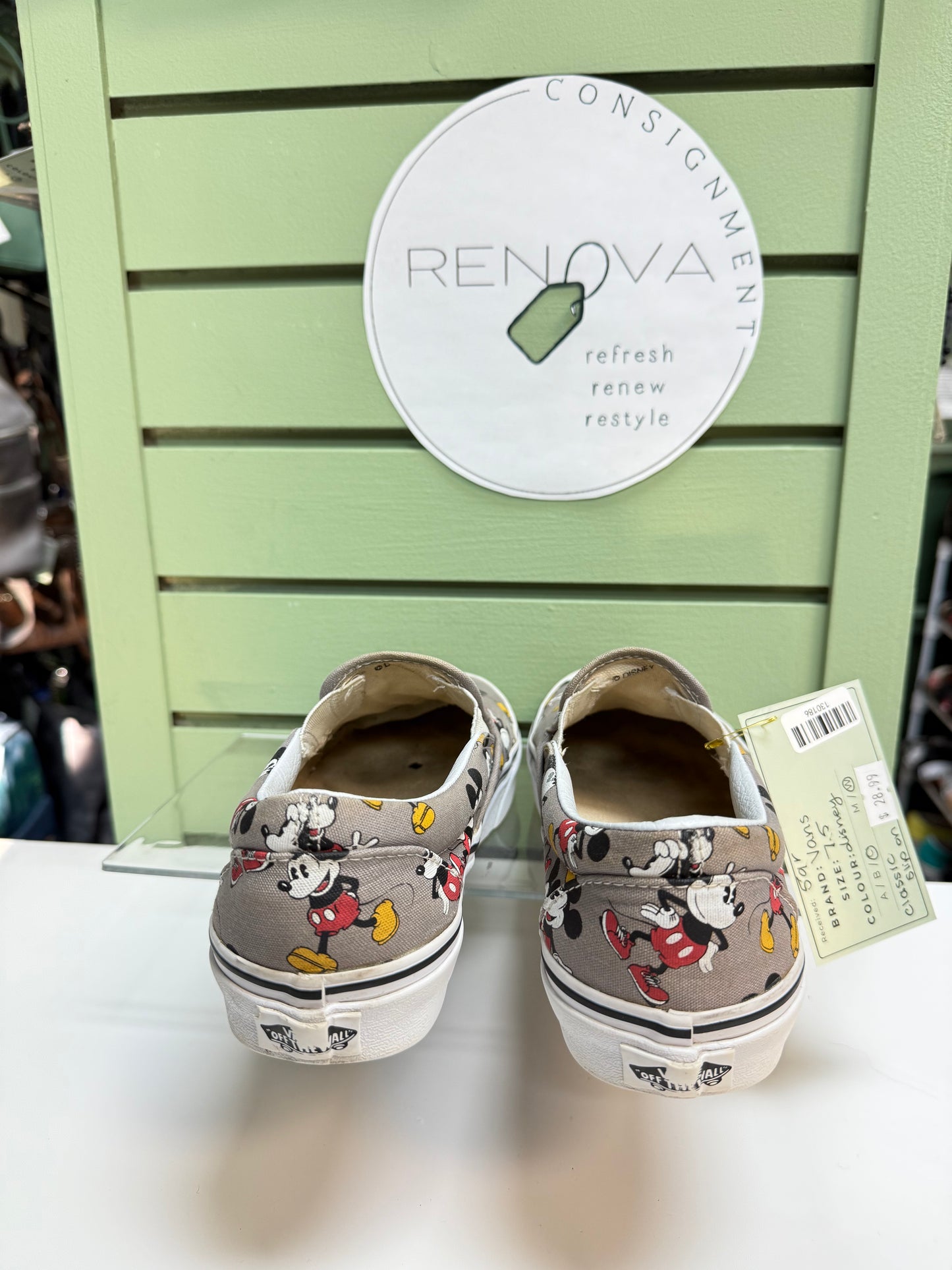 Vans Classic Slip On Sneakers (Womens 7.5)
