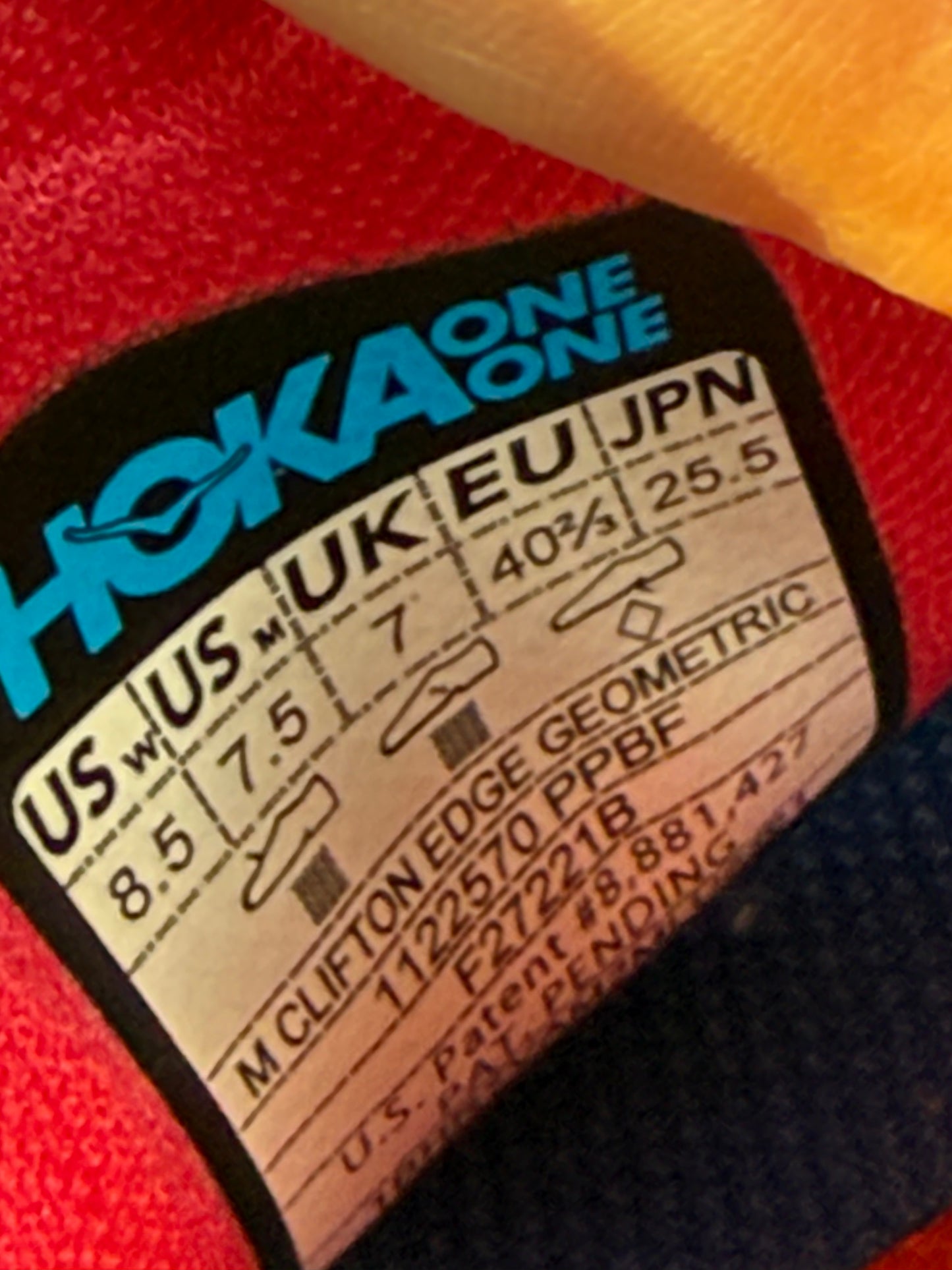 Hoka Clifton Edge Runners (Womens 8.5)