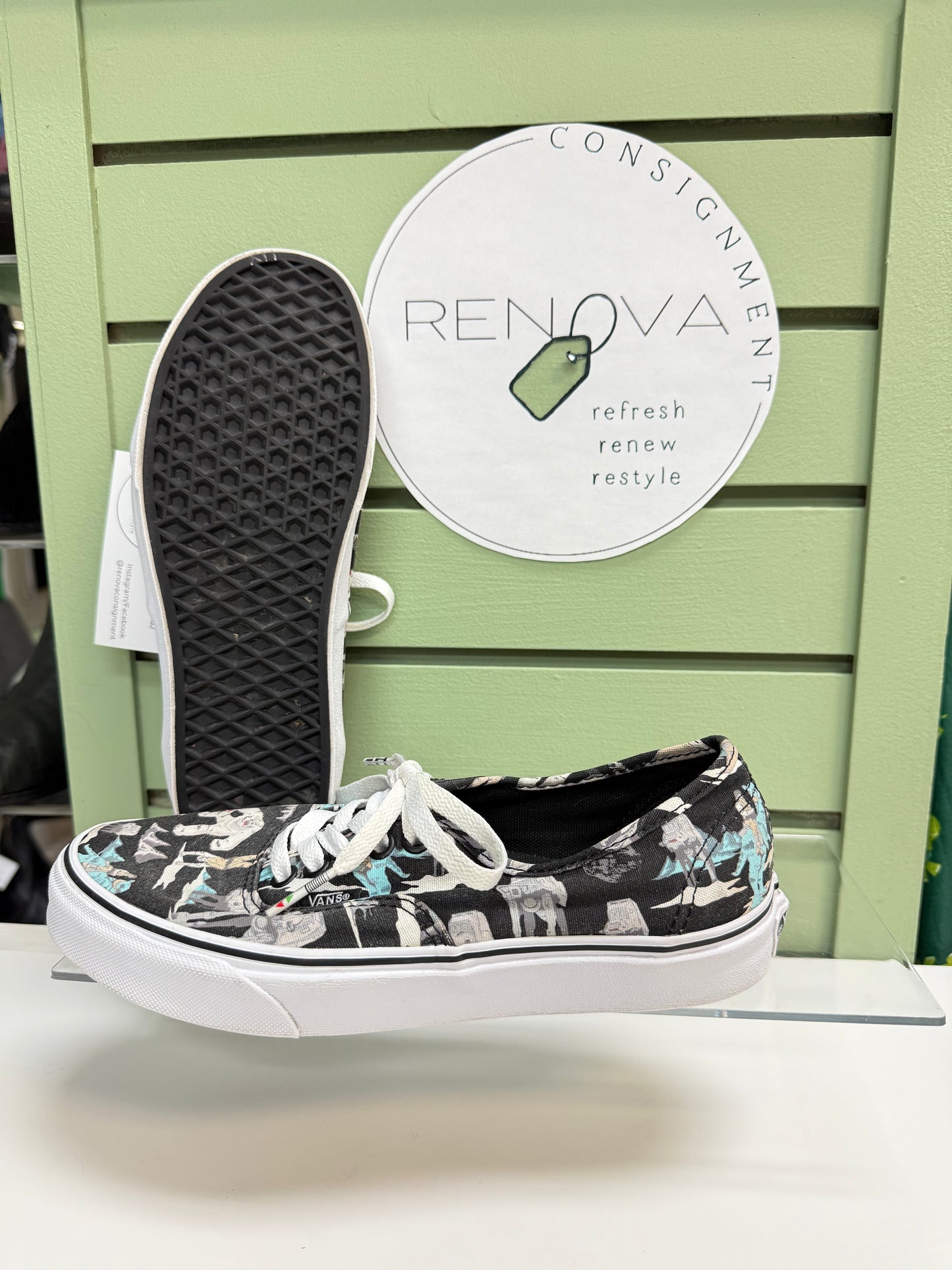 Vans Authentics Sneakers (Womens 8)