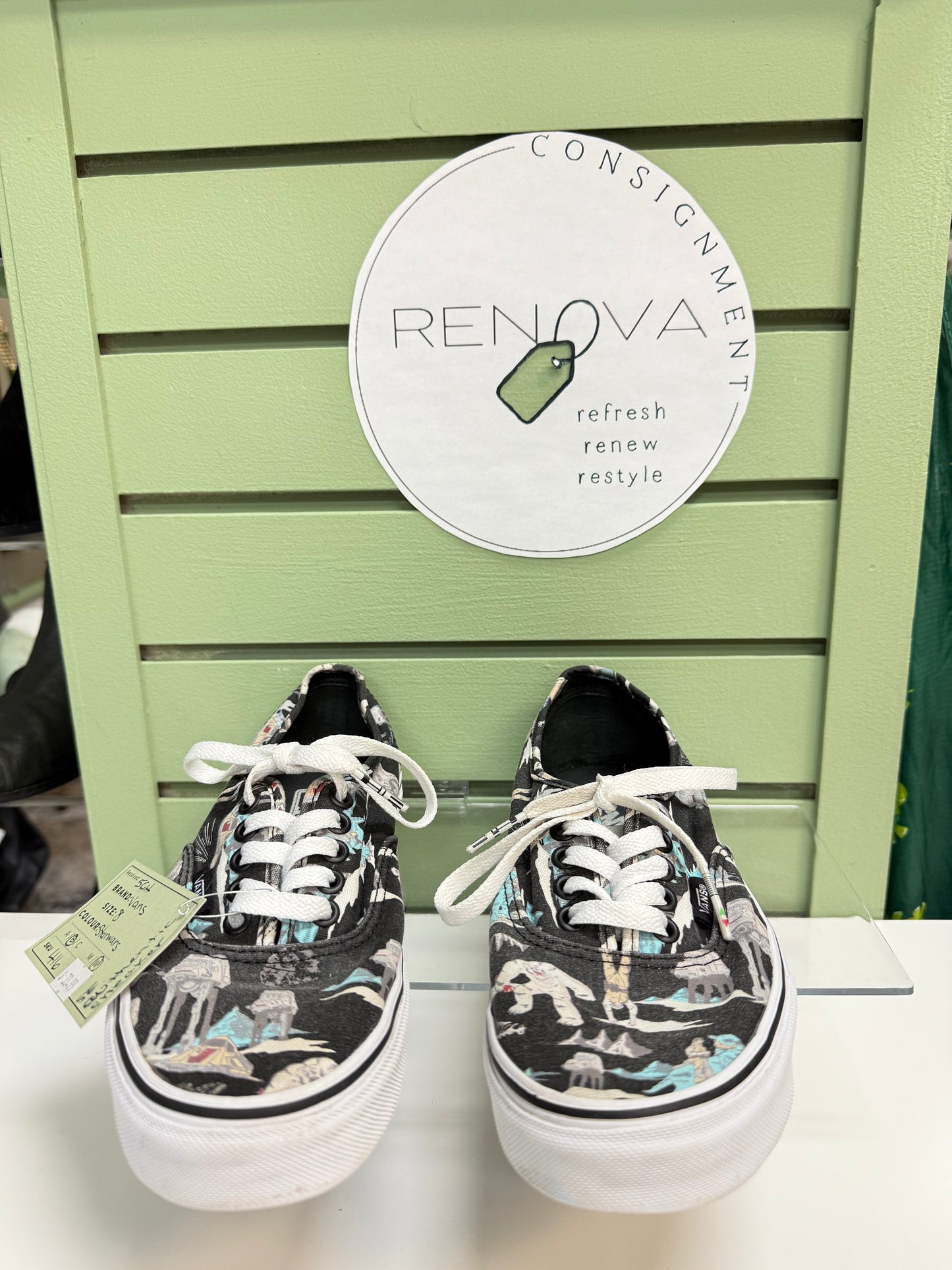 Vans Authentics Sneakers (Womens 8)