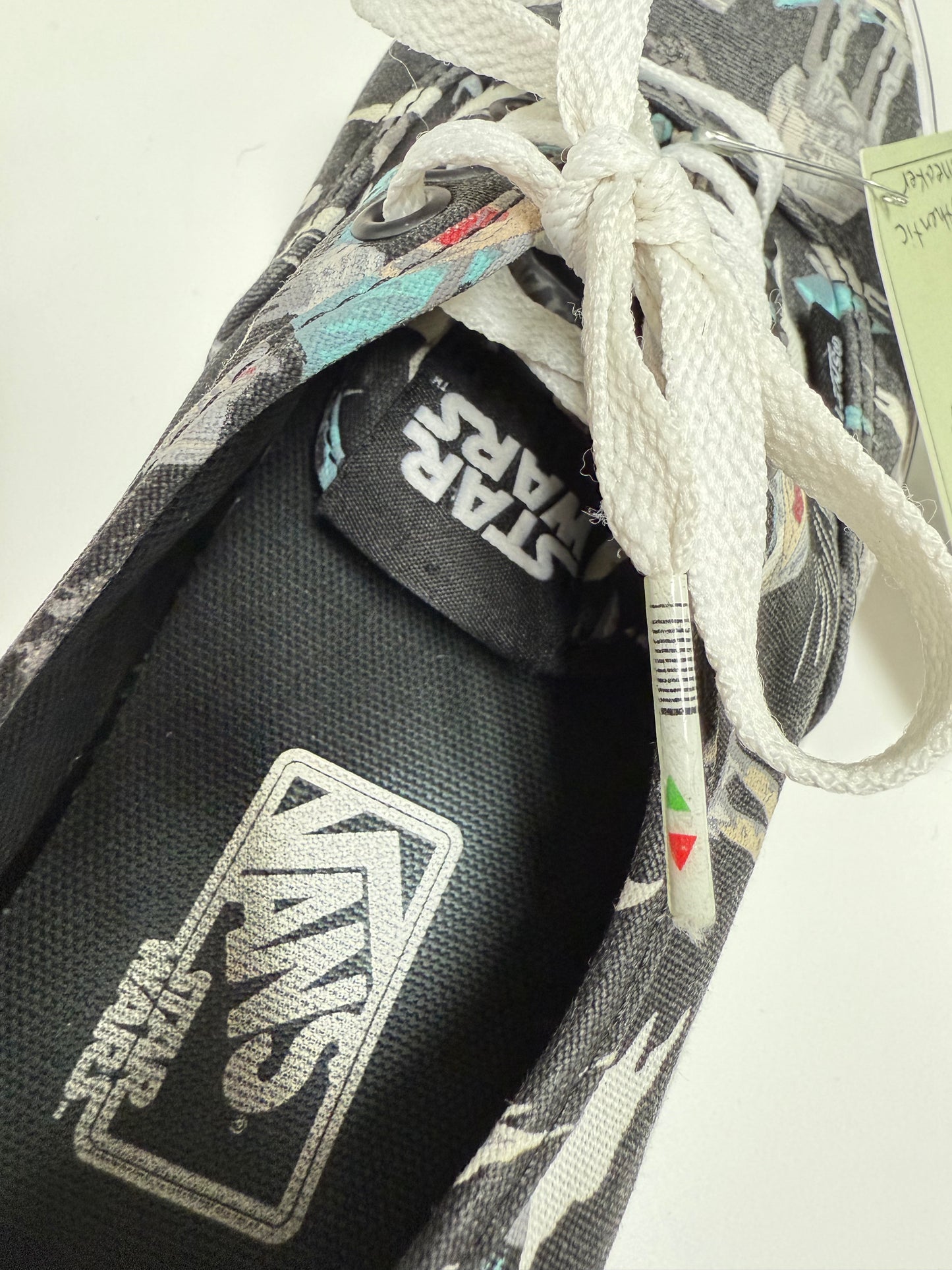 Vans Authentics Sneakers (Womens 8)