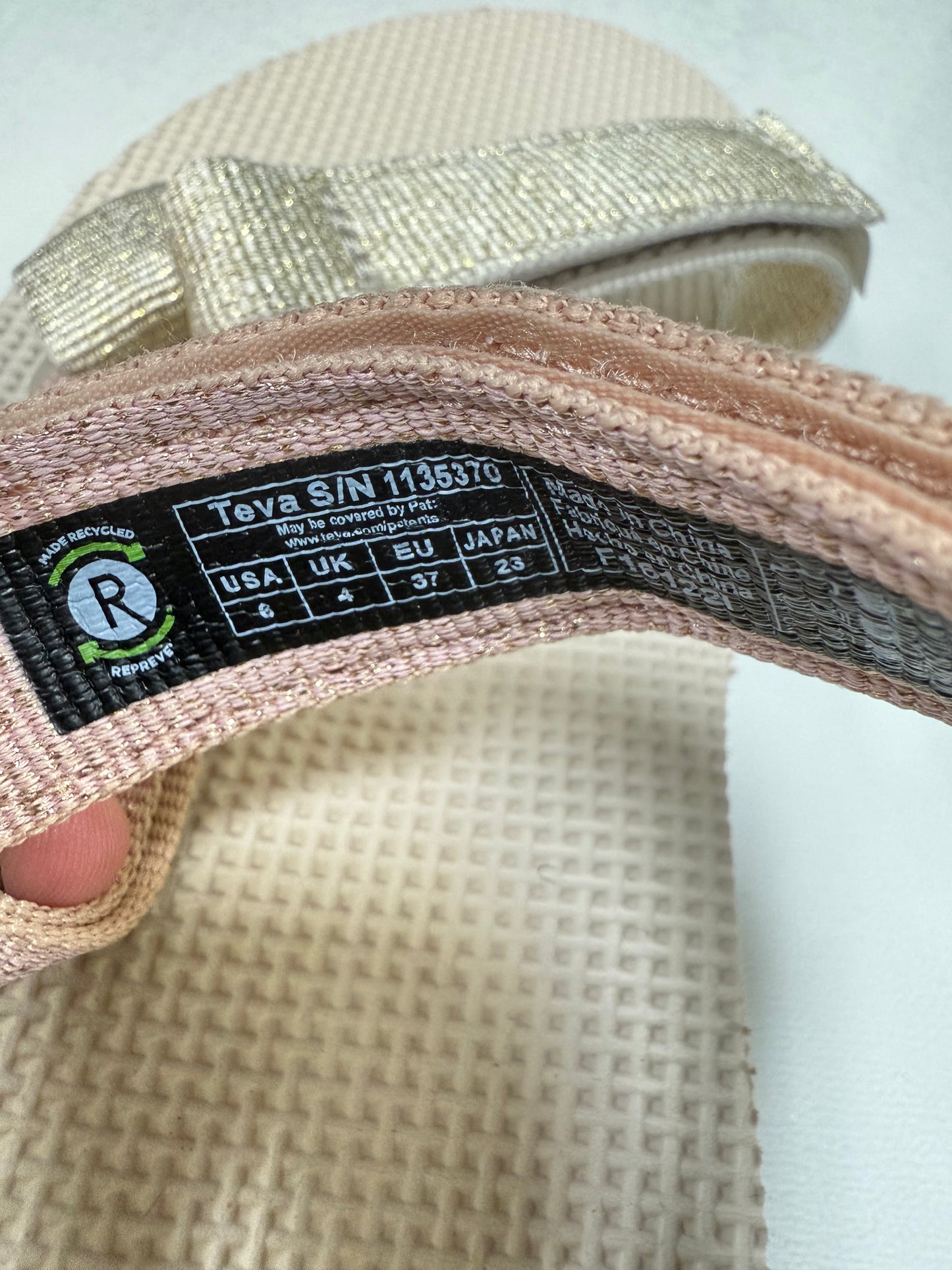 Teva OG Universal Sandals (Womens 6)