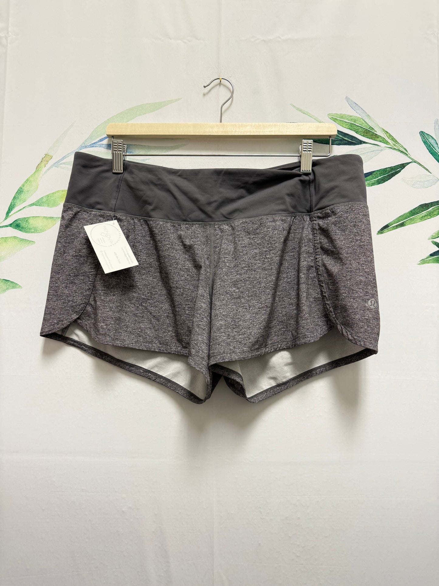 Lululemon Run Times LR Short 4” (12)
