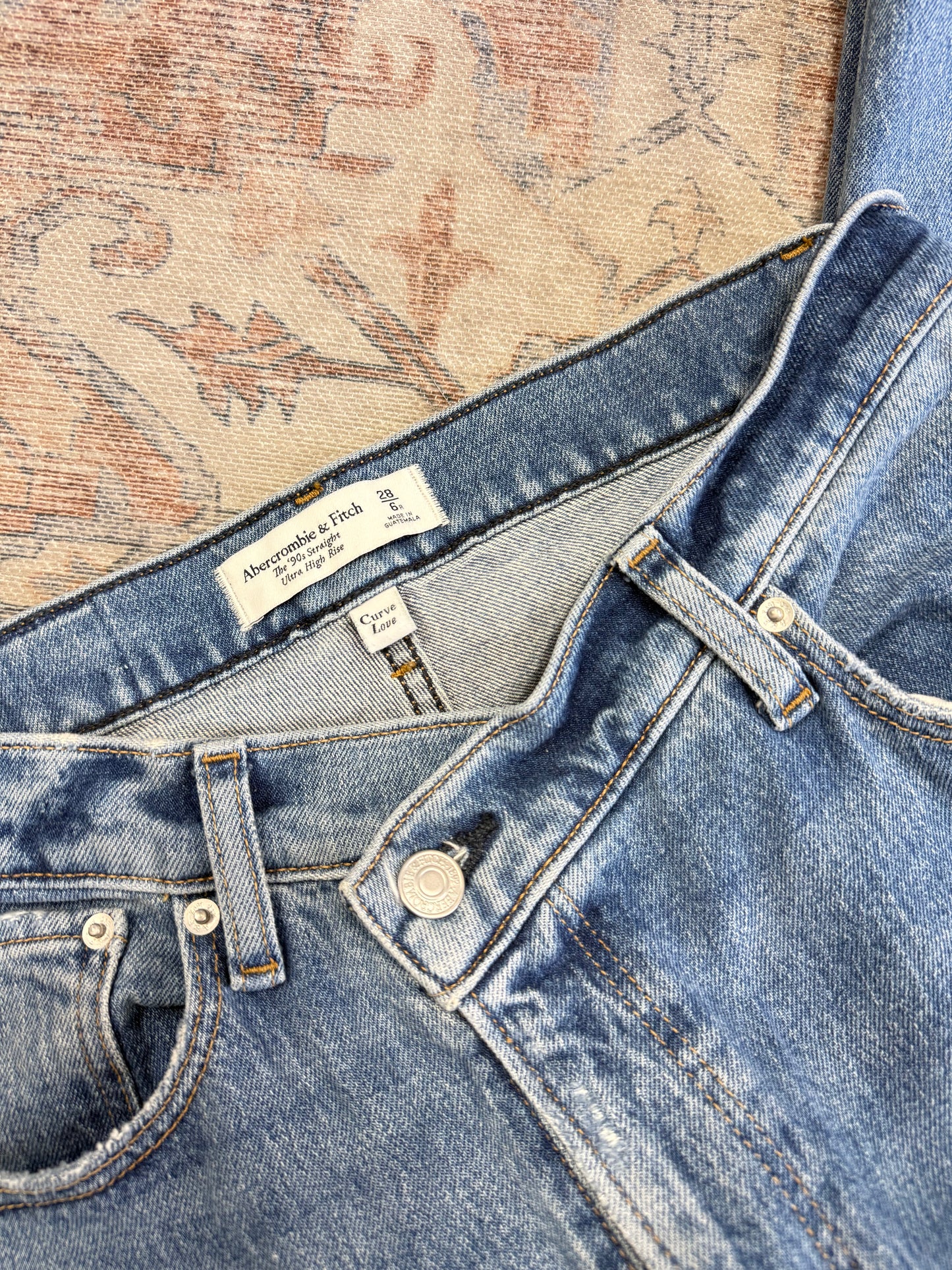 Abercrombie ‘90s Straight Ultra HR Jeans (28x31)