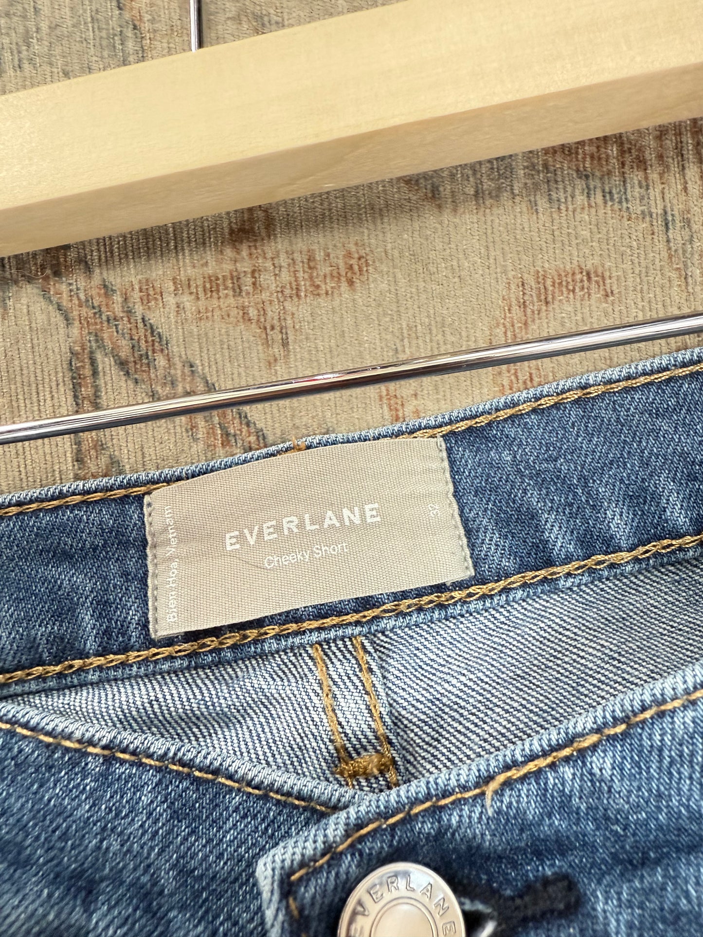 Everlane Cheeky HR Shorts (32)