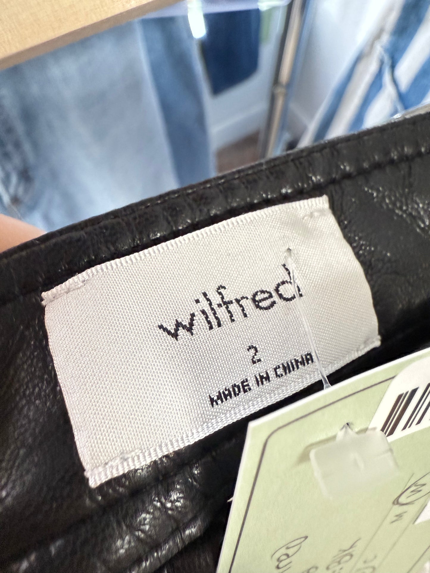 Aritzia Wilfred Button Up HR Skirt (2)