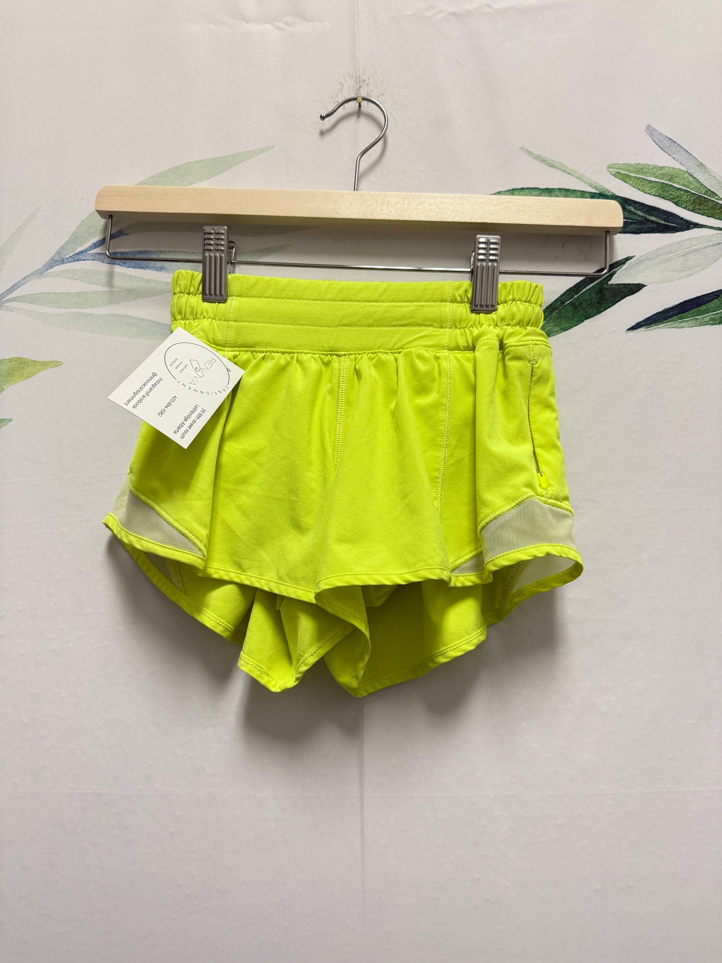 Lululemon Hotty Hot LR Short 2.5” (0)