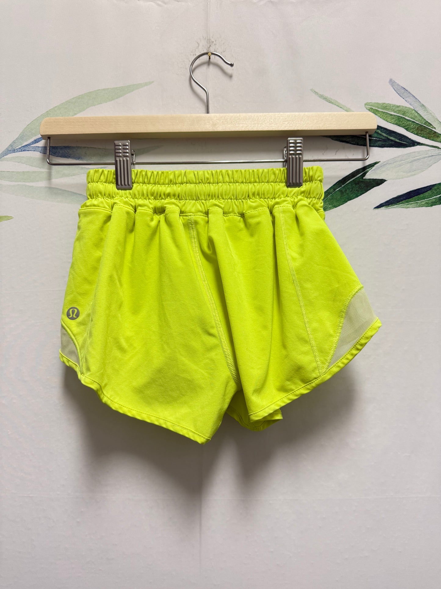 Lululemon Hotty Hot LR Short 2.5” (0)