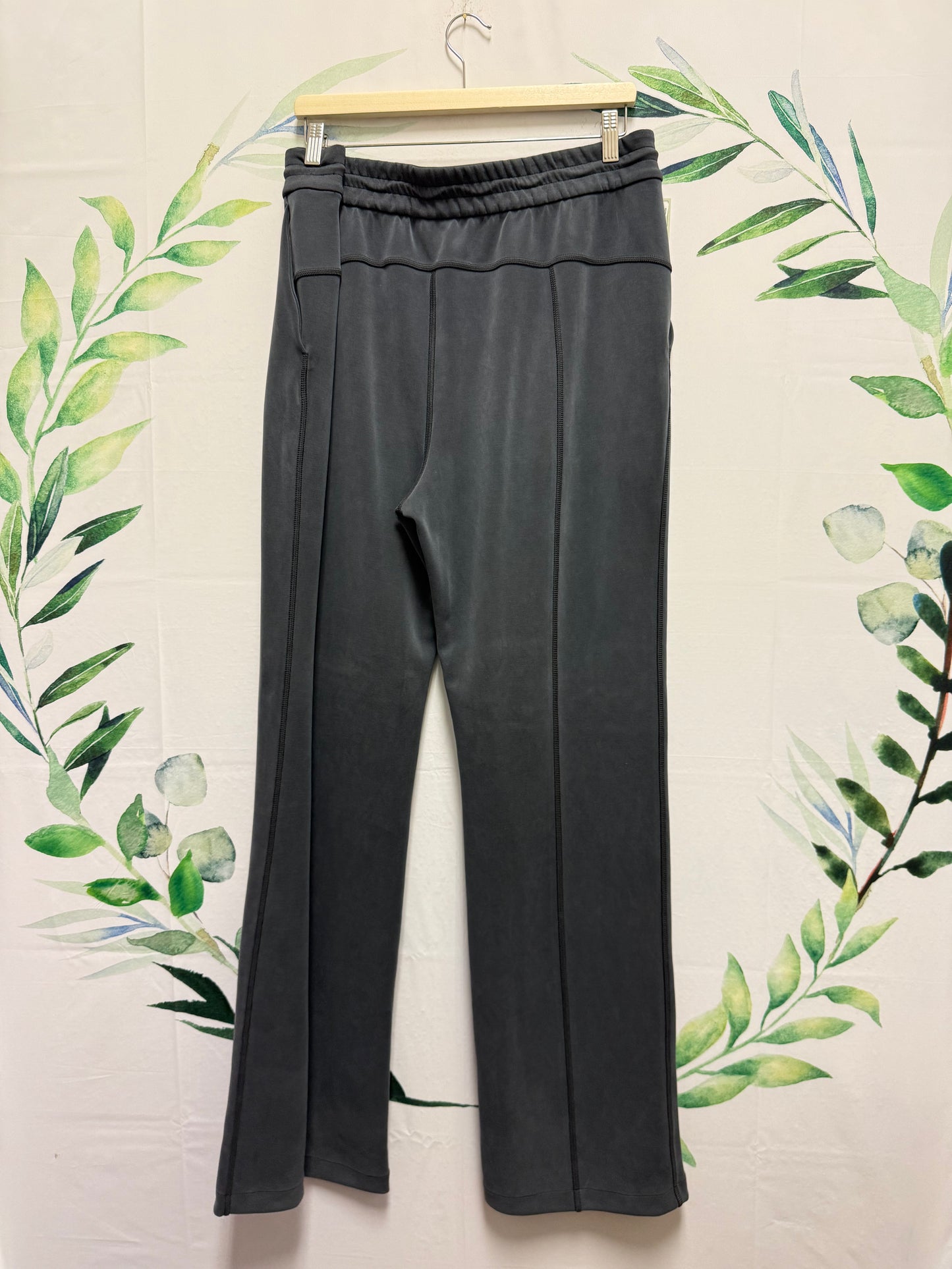 Lululemon Softstreme HR Pant 36” (14)
