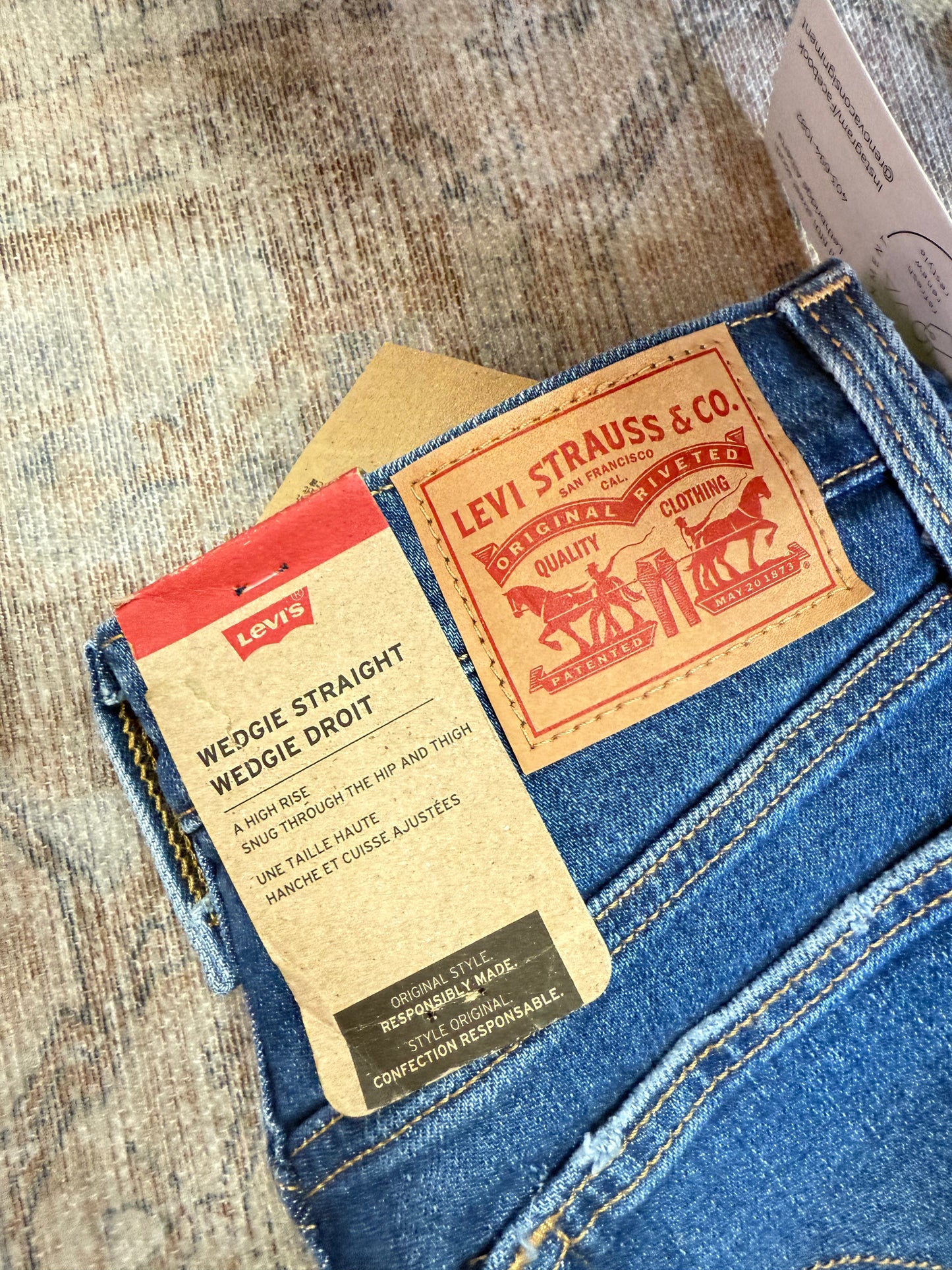 Levi Wedgie Straight HR Jeans (26x26)