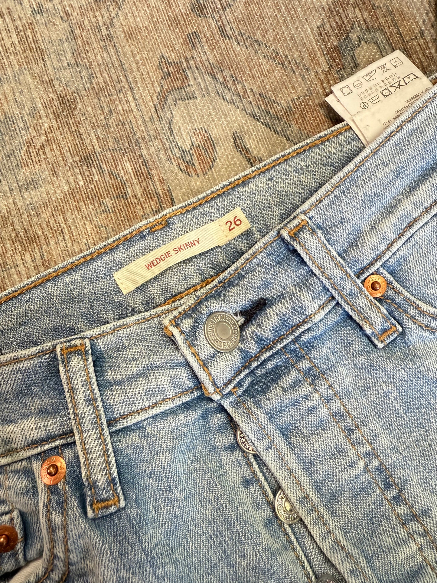 Levi Wedgie Skinny HR Jeans (26x27)