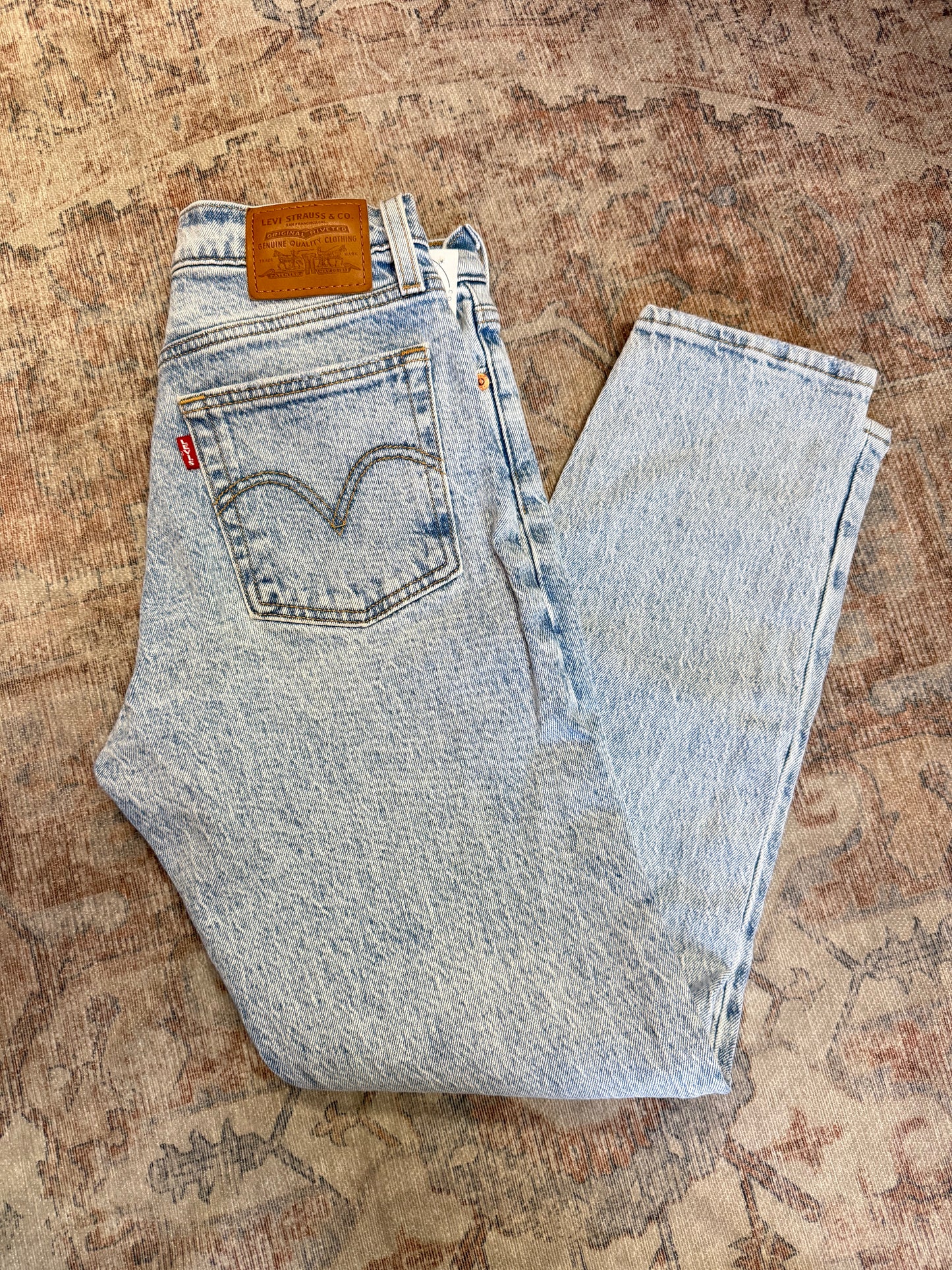 Levi Wedgie HR Jeans (25x27)