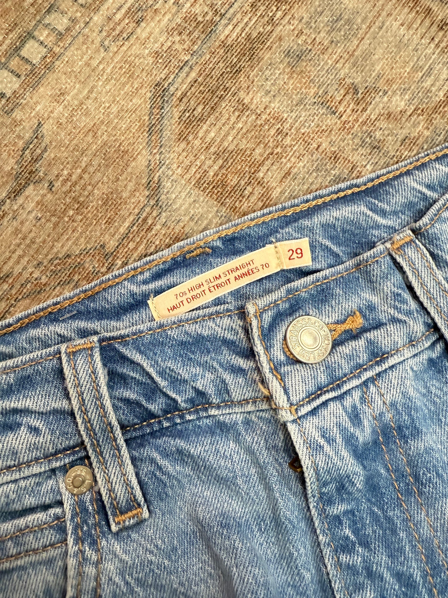 Levi ‘70s Straight Slim HR Jeans (29x31)