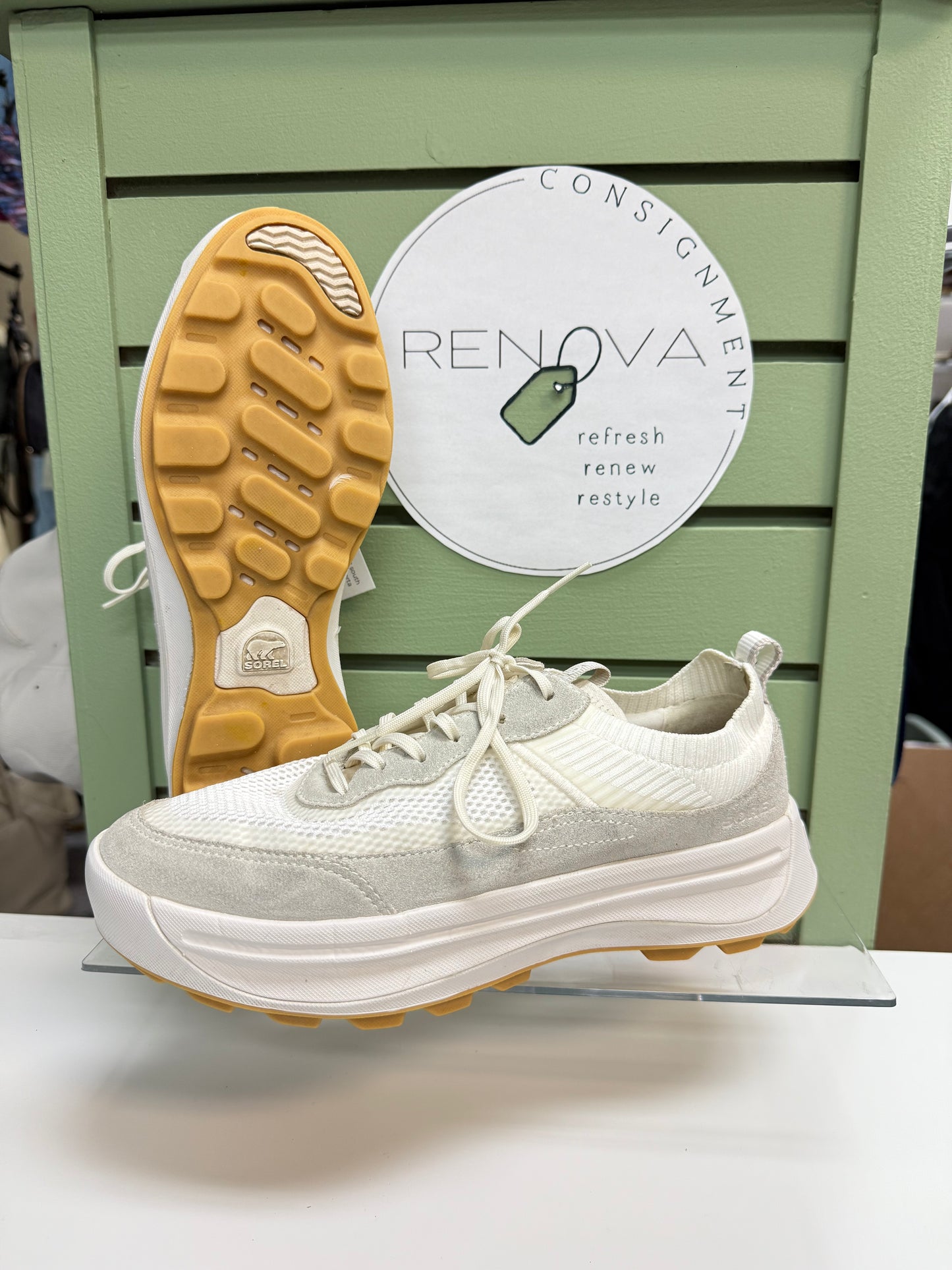 Sorel Ona 503 Low Runners (Womens 9)