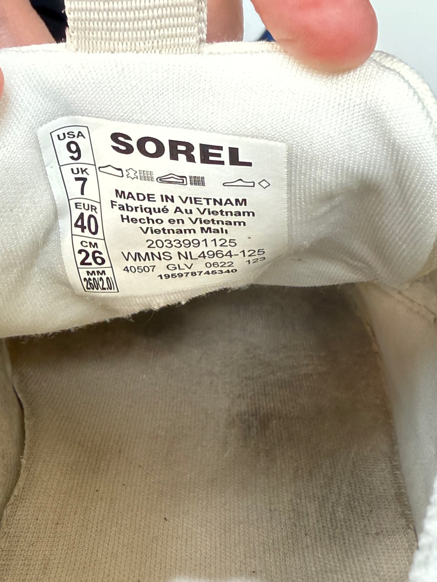 Sorel Ona 503 Low Runners (Womens 9)