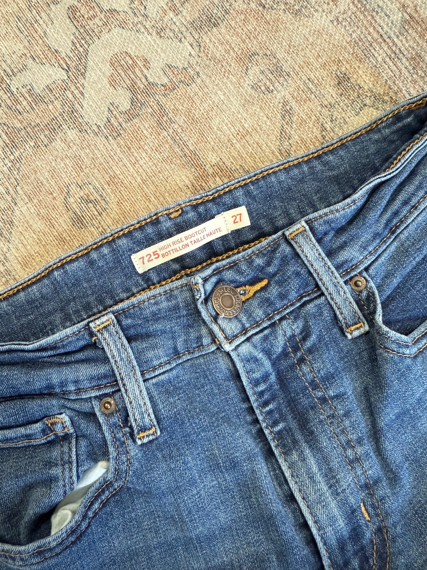 Levi Bootcut HR Jeans (27x32)