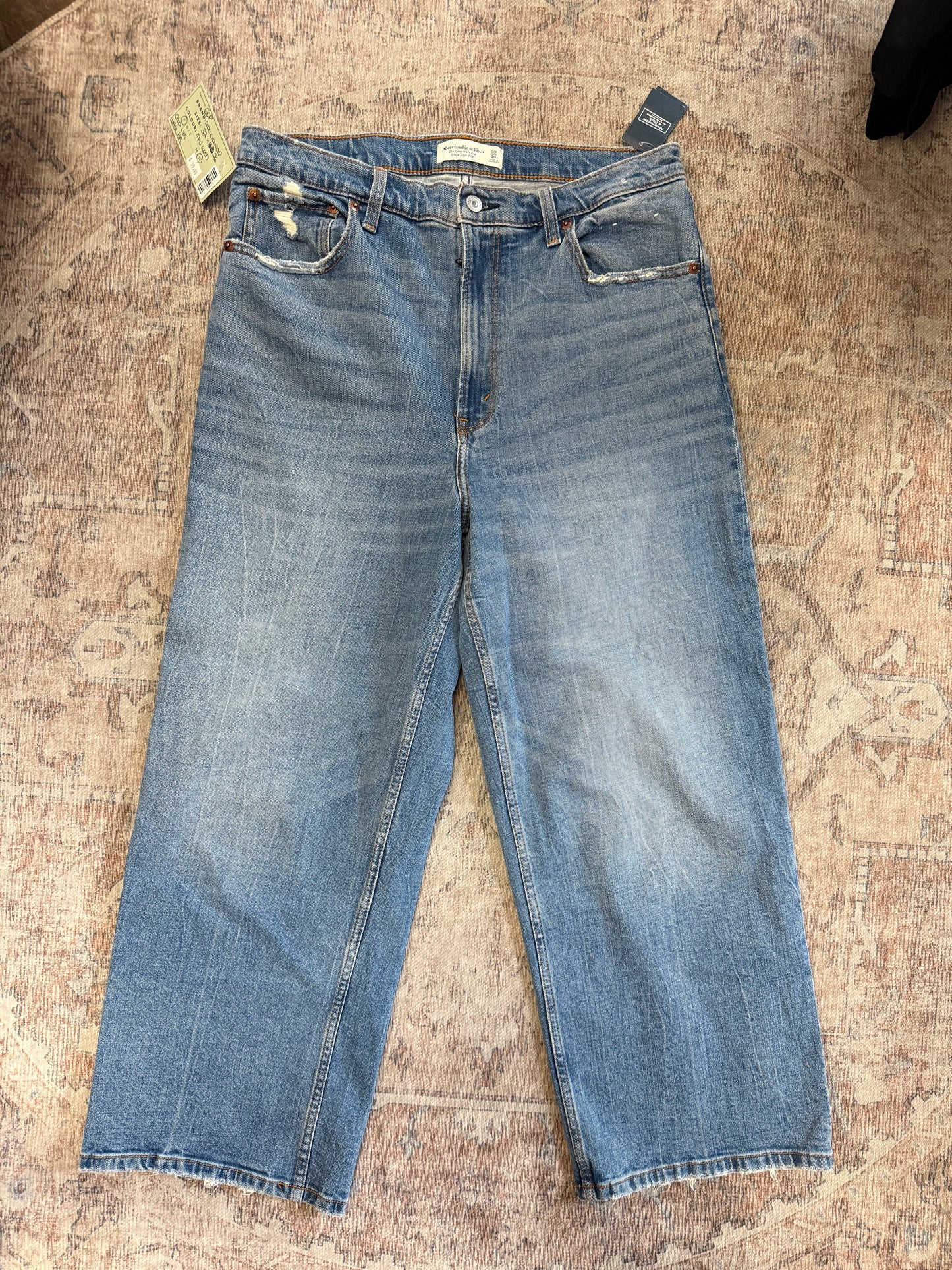 Abercrombie Crop Wide Leg Ultra HR Jeans (32x26)