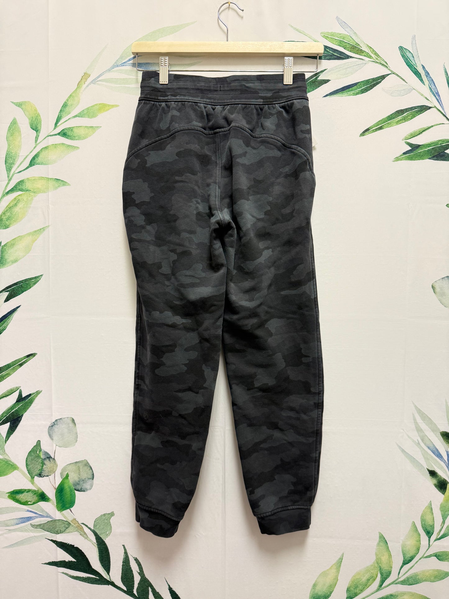 Lululemon Scuba HR Jogger 26” (2)