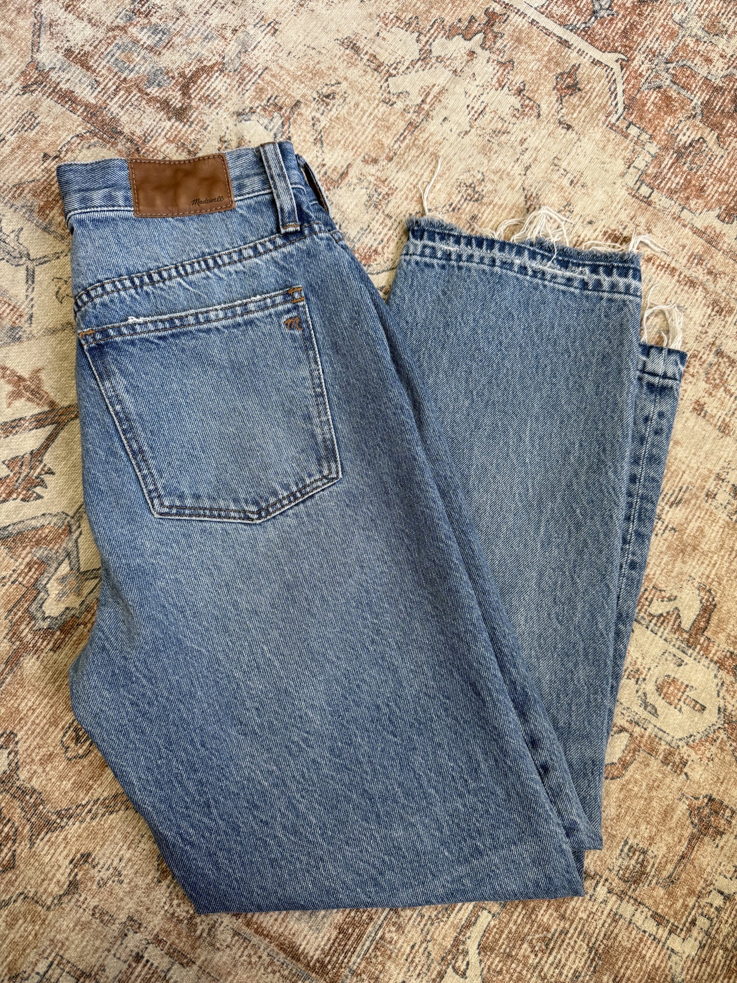 Madewell Classic Straight Jeans (26x27)