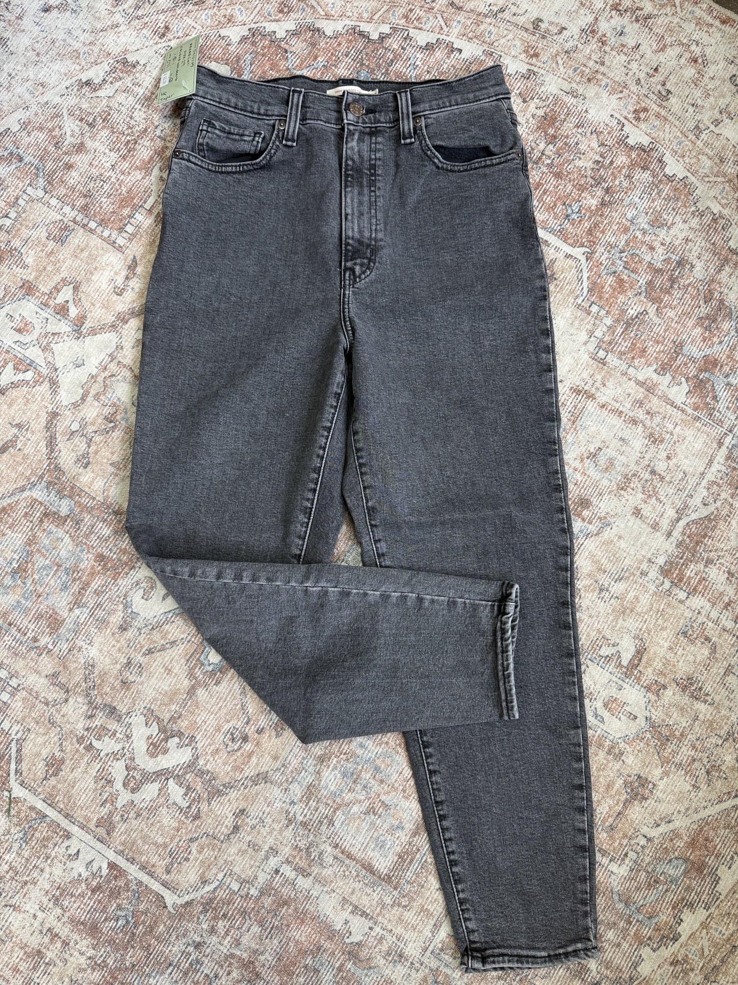 Levi Taper fit HR Jeans (29x27)