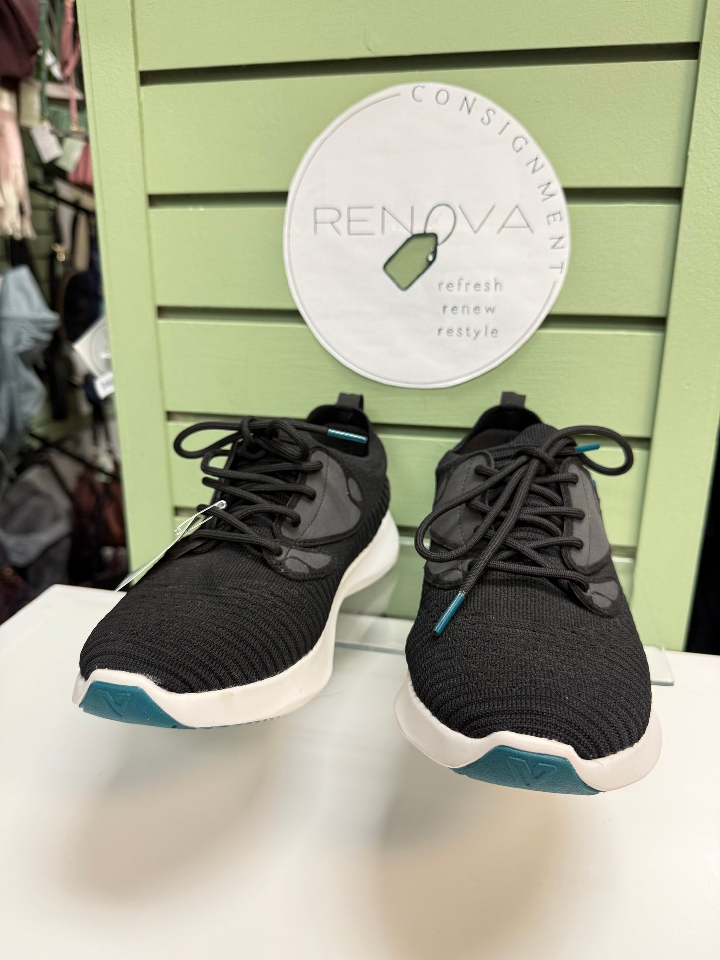 Vessi Everyday 2.0 Runners (Womens 8)