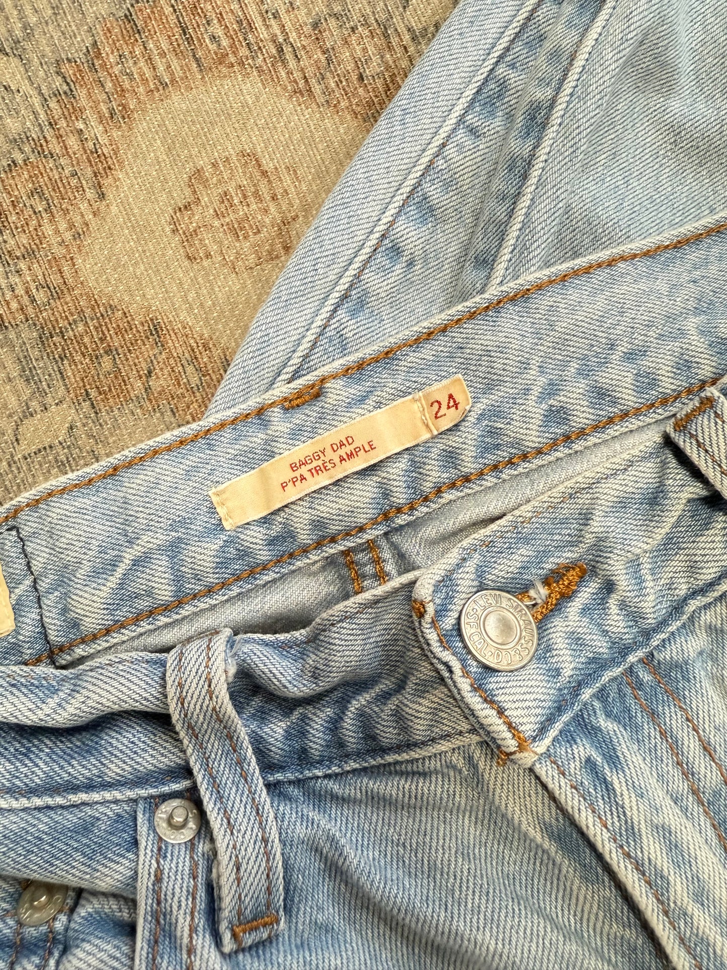 Levi’s Baggy Dad MR Jeans (24x30)
