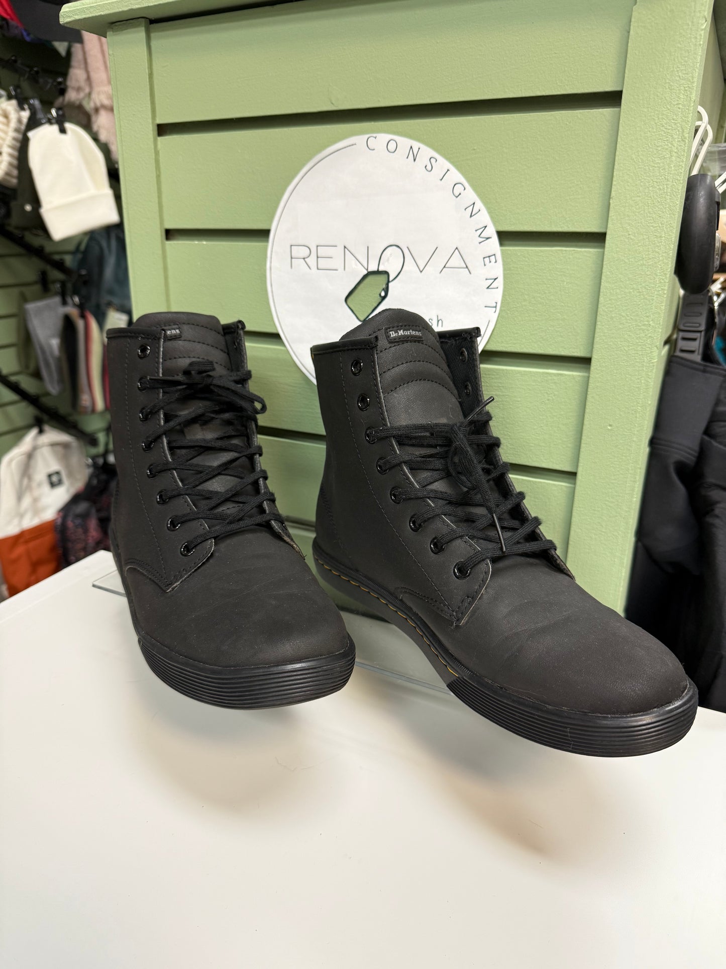 Doc Martens Sheridan Boots (Womens 11/Mens 10)