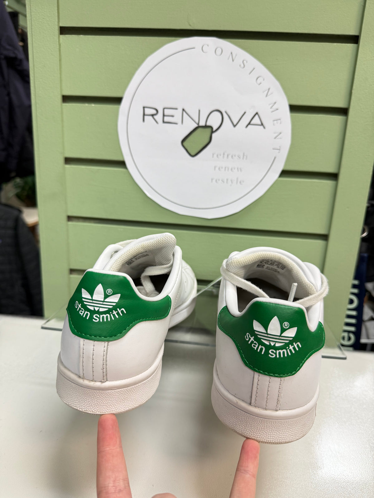 Adidas Stan Smith Sneakers (Womens 8)