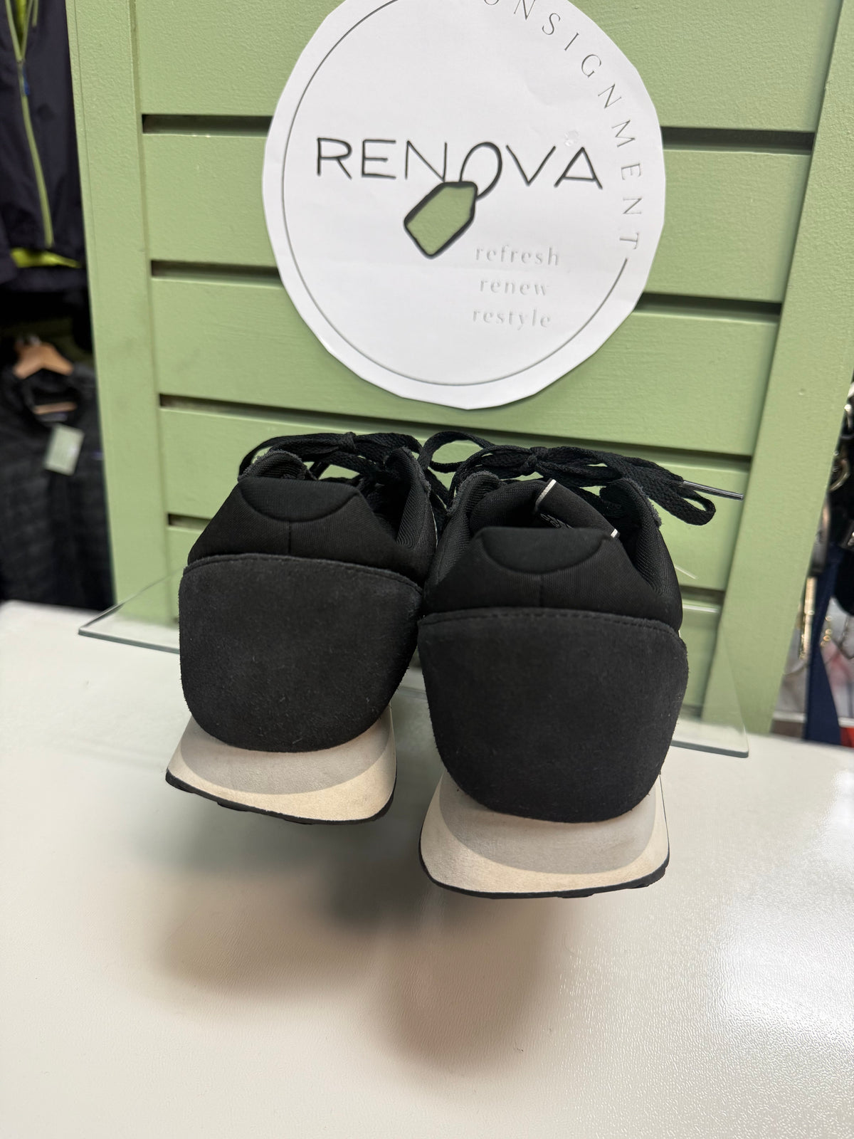 Adidas Sneakers (Womens 8)