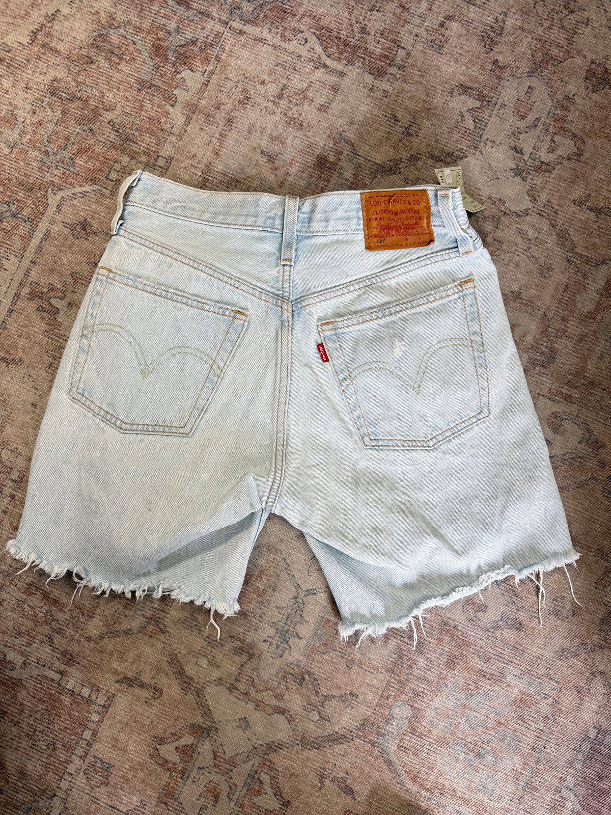 Levi’s 501 Long HR Shorts (25) oo*