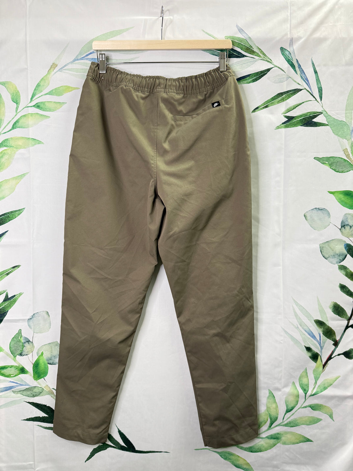 Nike Club Woven Taper Pant (S)