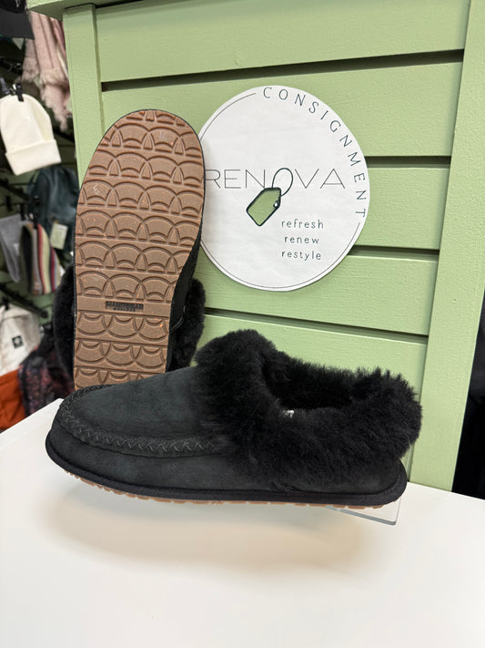 Manitobah Mukluks Cabin Clog (Womens 10)