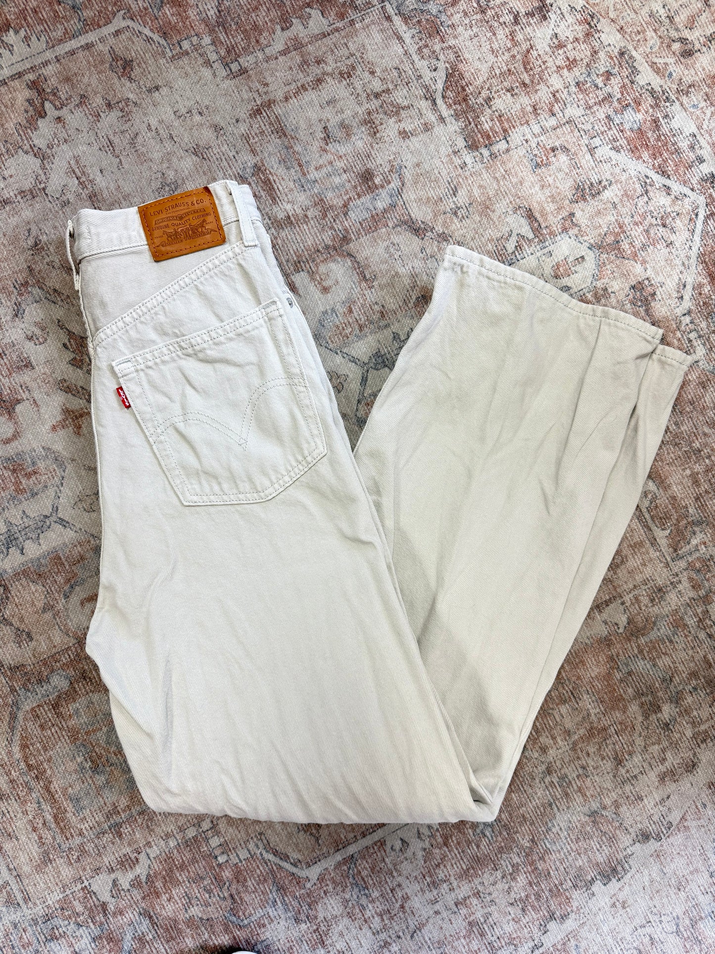 Levi’s High Loose Jeans (26x31)