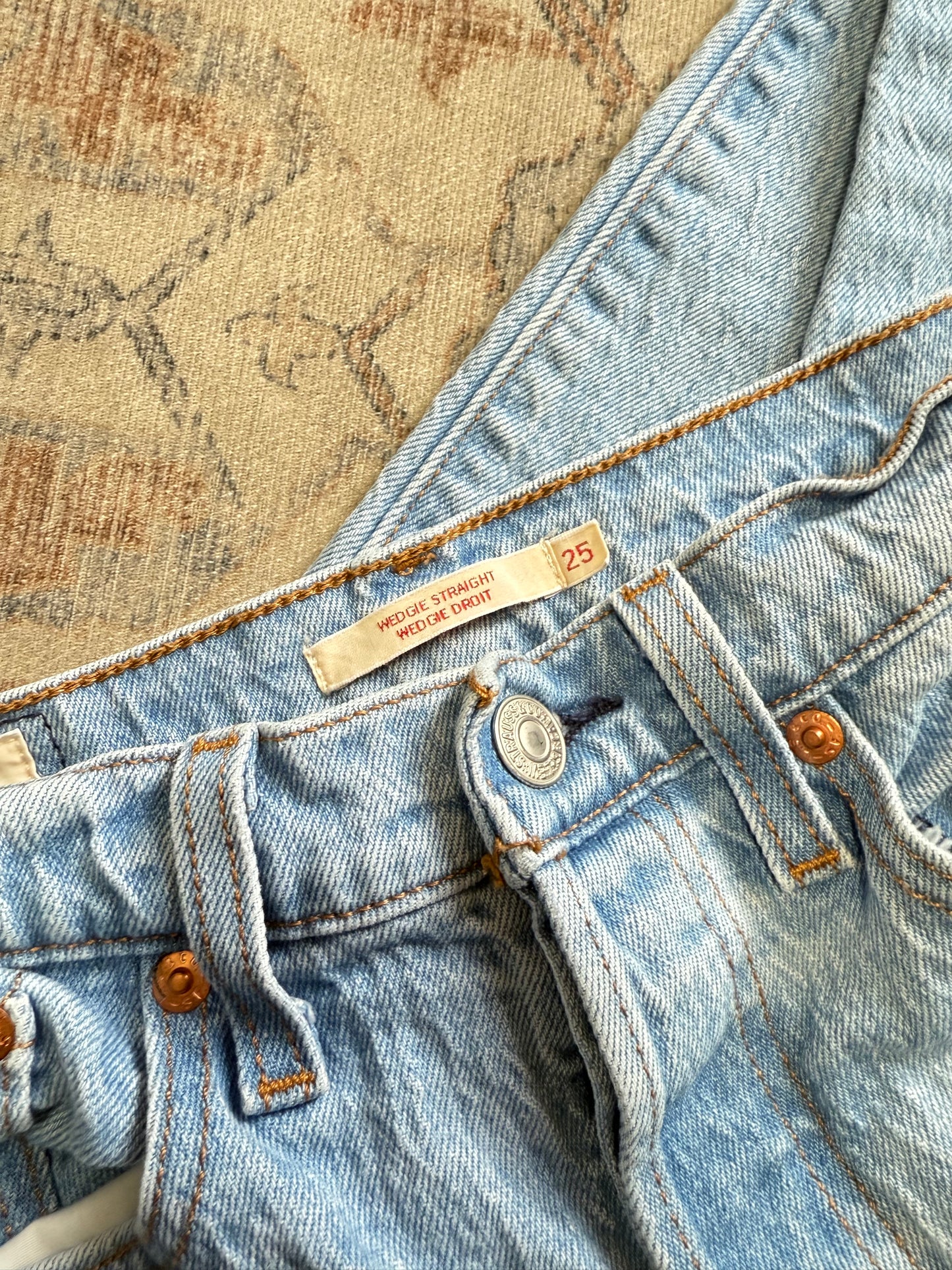 Levi’s Wedgie Straight HR Jeans (25x28)