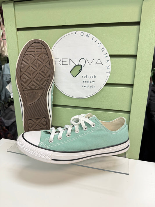 Converse Chuck Taylor Sneakers (Womens 10/Mens 8)