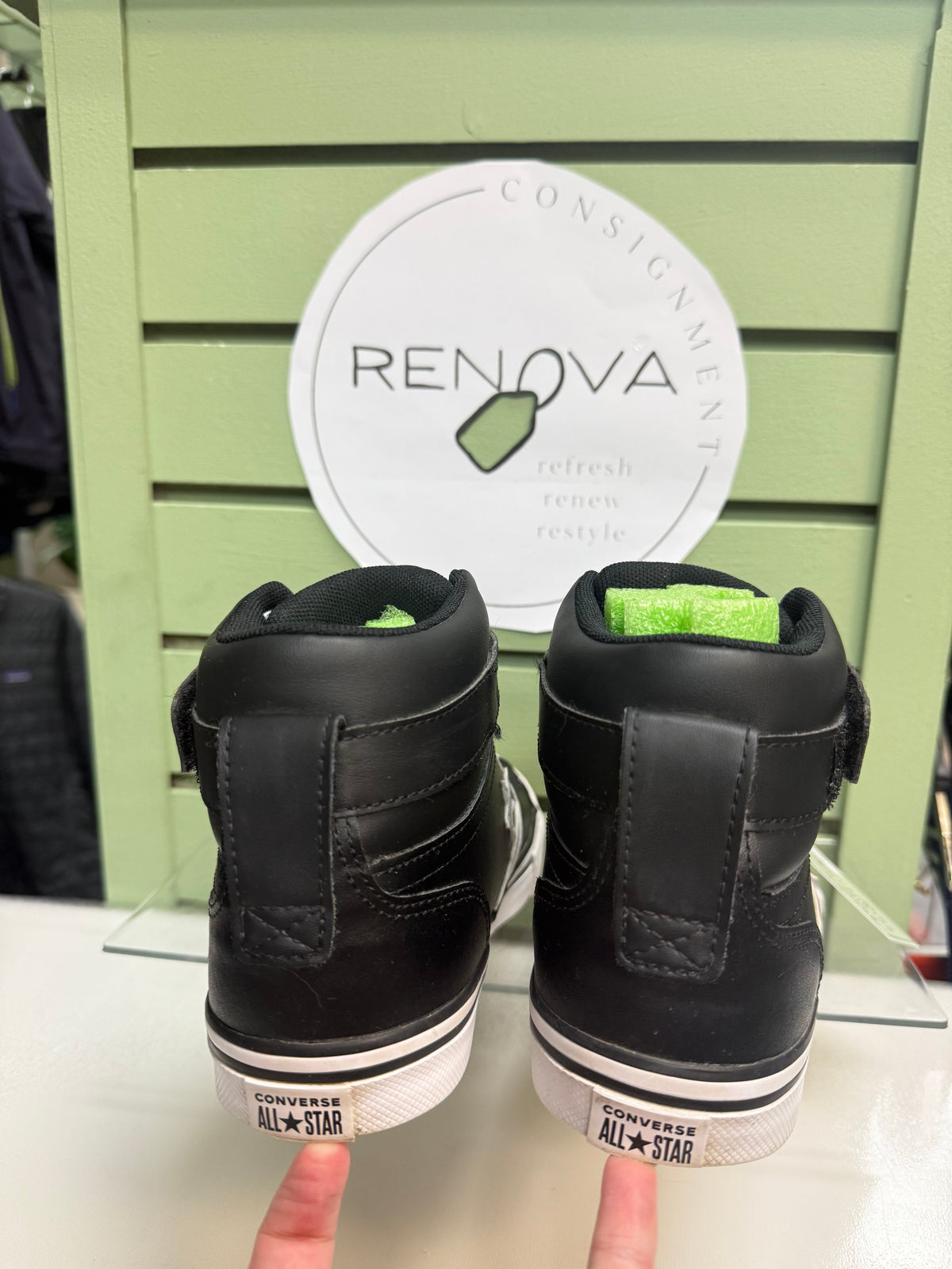 Converse High Top Sneakers (Mens 5.5 = Womens 7.5)