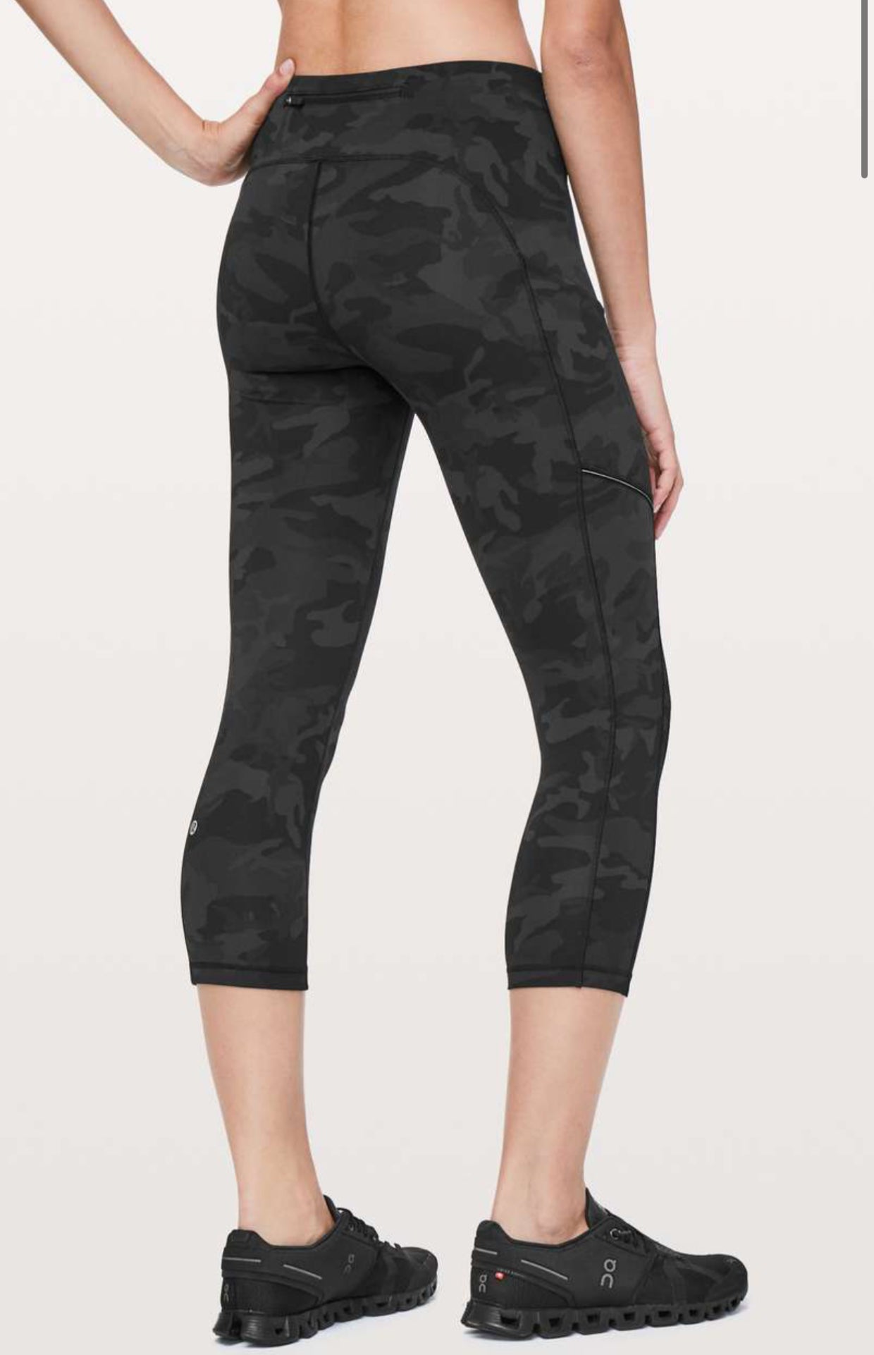 Lululemon Speed Up MR Crop 21” (6)